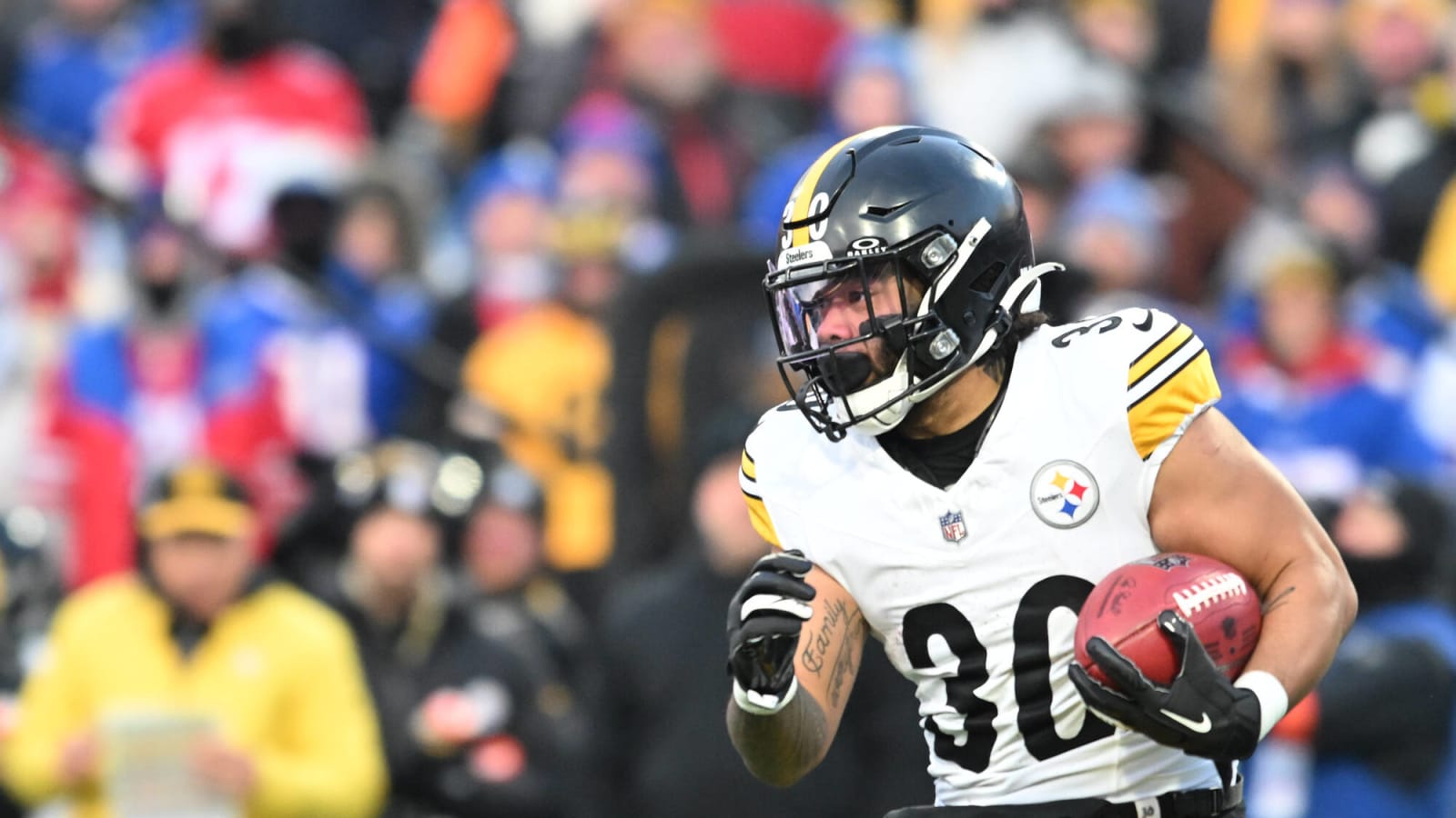 Steelers’ Jaylen Warren Earns Charming Praise As 'One Of The Best Backs In The NFL'