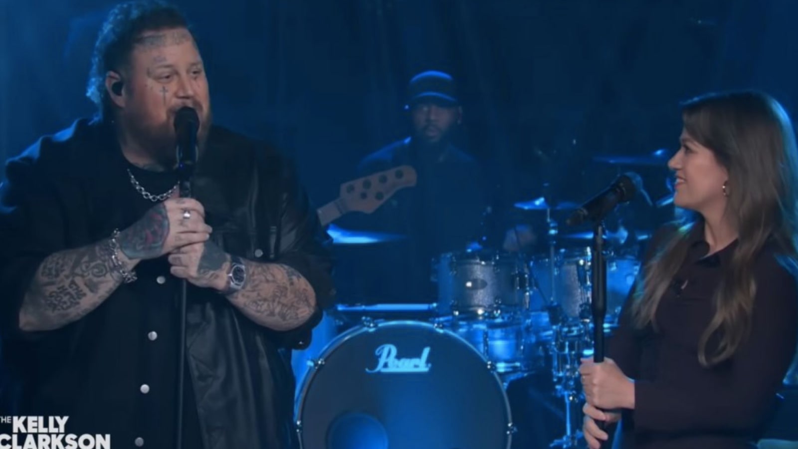 Jelly Roll and Kelly Clarkson Deliver Soul-Stirring Performance of &#39;I Am Not Okay&#39;
