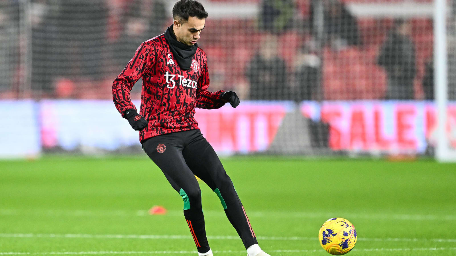Premier League club close to signing 27-year-old Tottenham star with deal at final stages