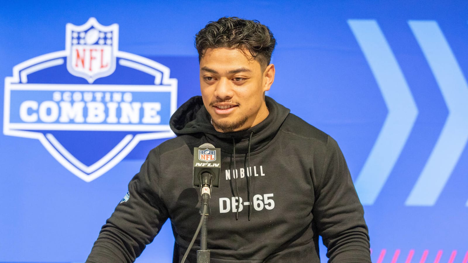 Draft Watch: 49ers hosting Sione Vaki and Kingsley Suamataia