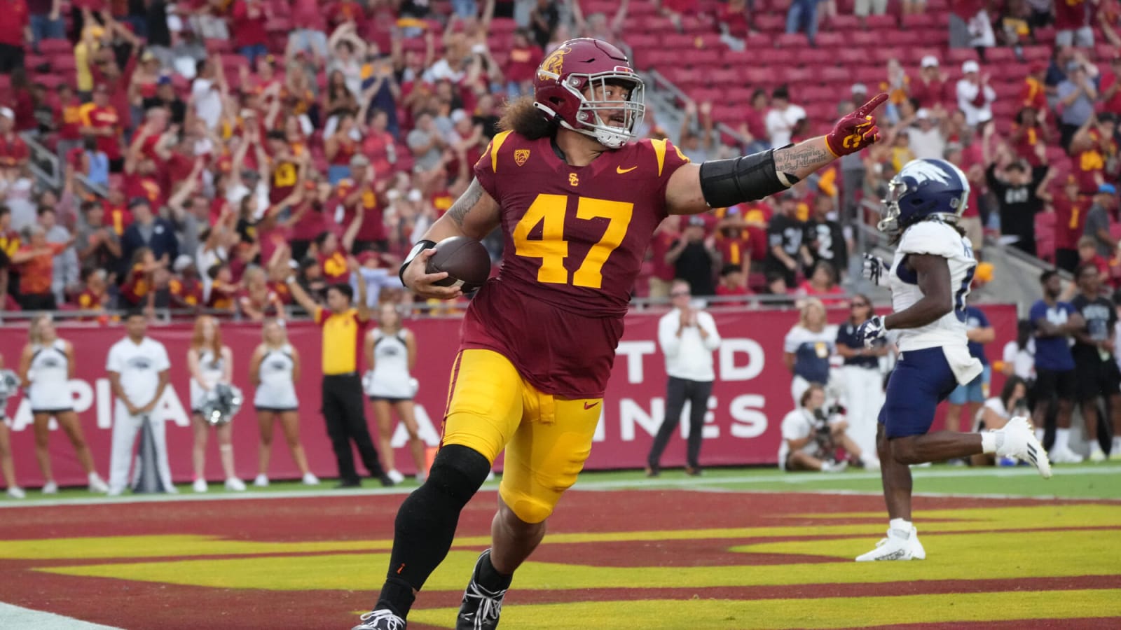 USC Trojans Face Yet Another Defensive Line Loss via Transfer Portal in 2024