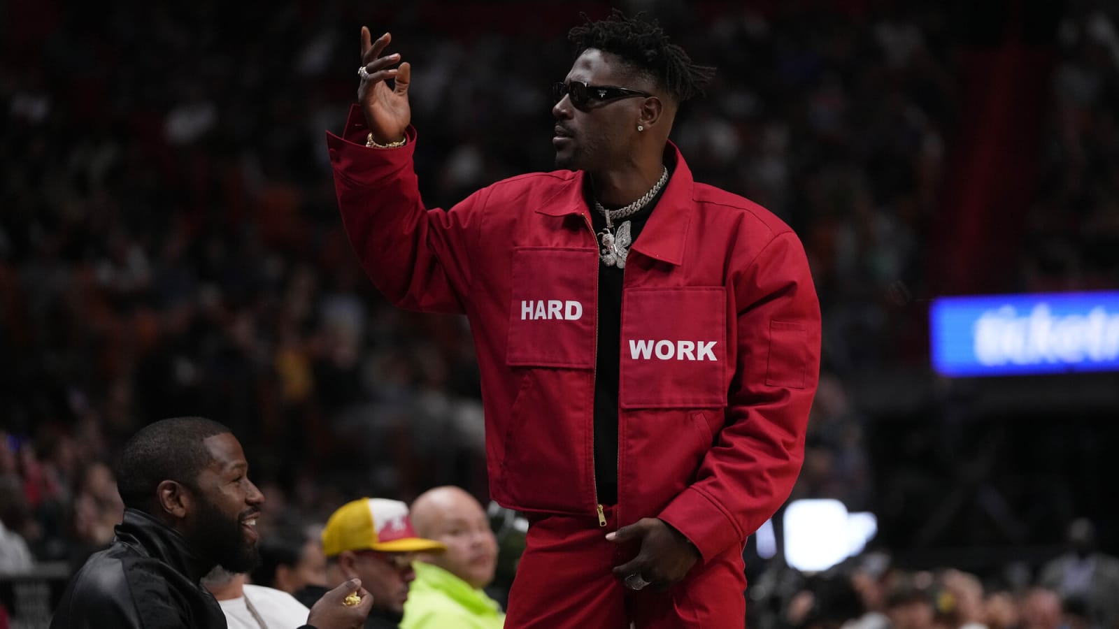 Steelers&#39; Antonio Brown Explains The Controversial Reason Why His Former Teammate Was Told To Leave In Free Agency