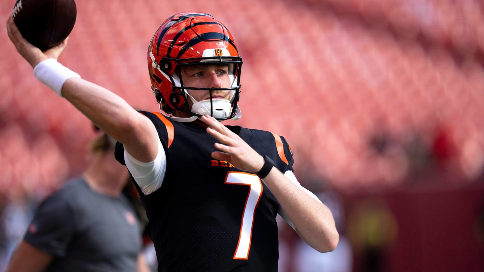 Bengals Elevate QB Reid Sinnett & TE Tanner Hudson