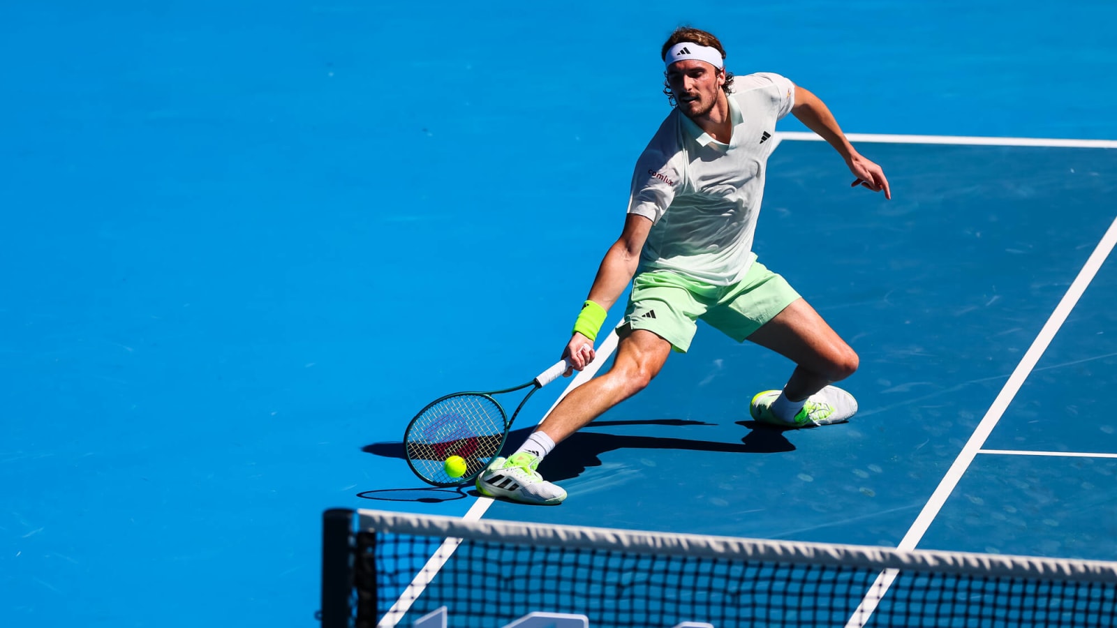 Stefanos Tsitsipas overcomes Jordan Thompson to reach Australian Open third round