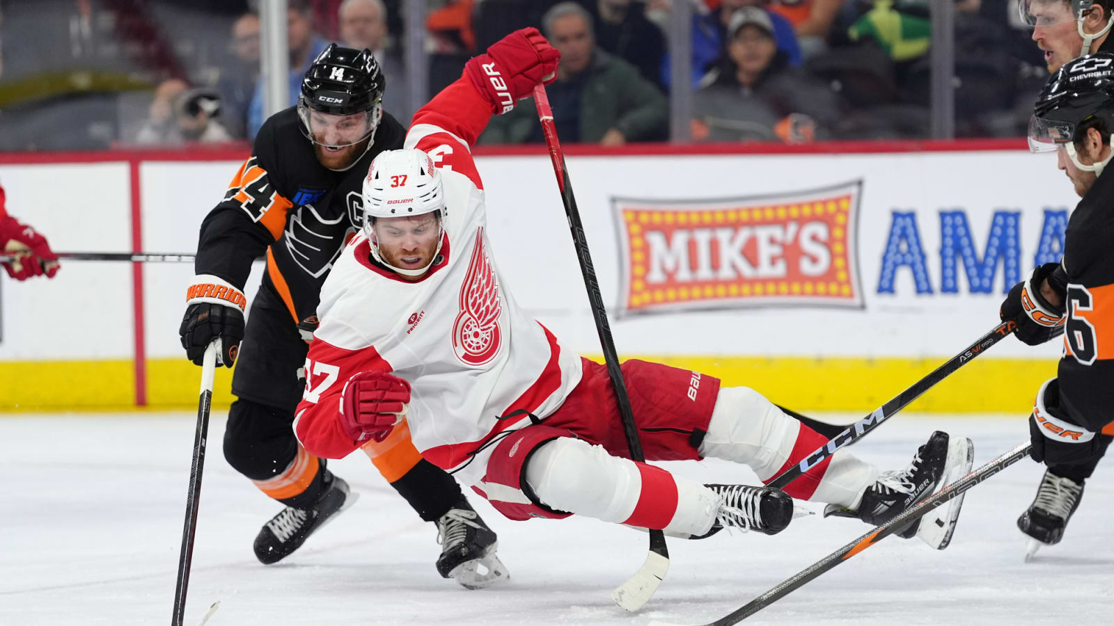 Red Wings Fizzle While Flyers Soar