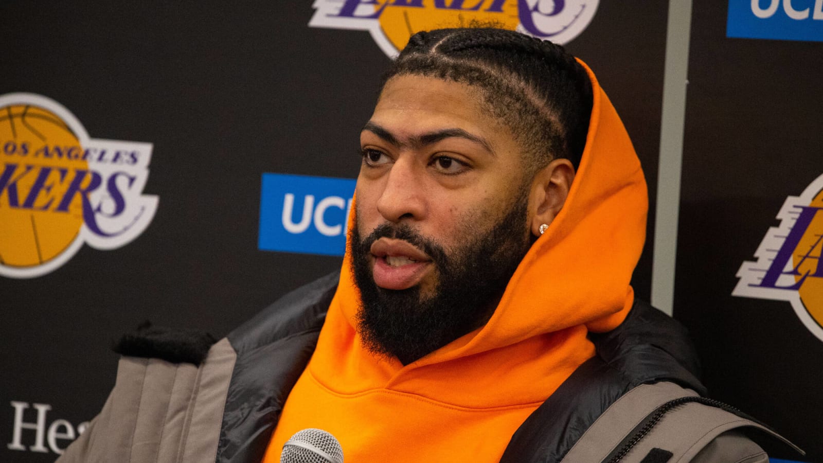 LeBron James Says Anthony Davis Is The Defensive Player Of The Year Yardbarker