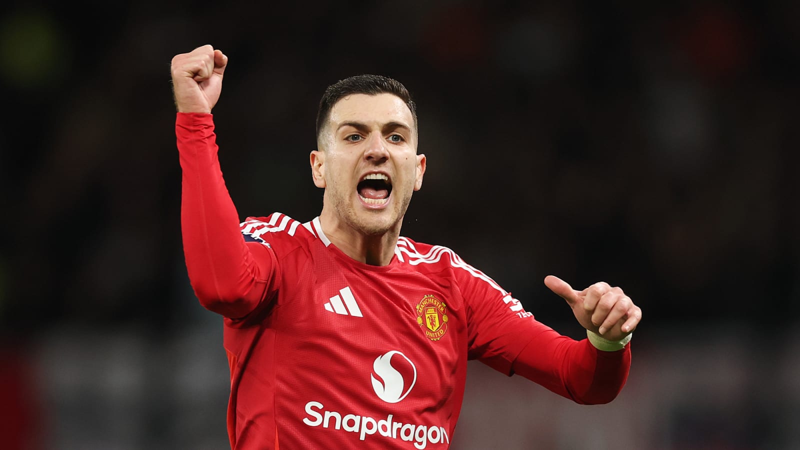 Falk weighs in on Diogo Dalot exit talk, names Man Utd star who’s ‘not good enough’ for Bayern Munich