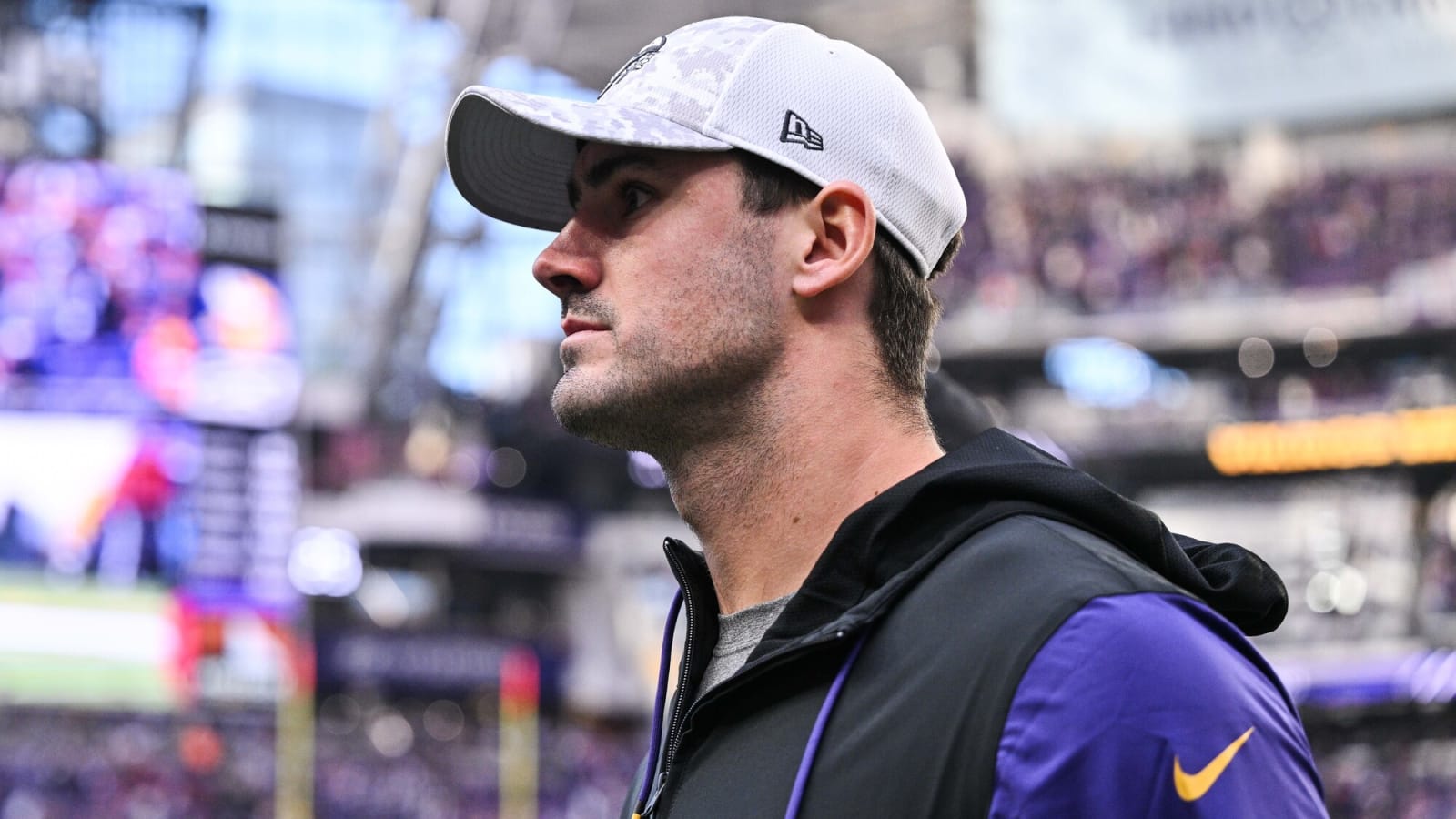 Vikings Sign QB Daniel Jones To Active Roster, Cut QB Brett Rypien