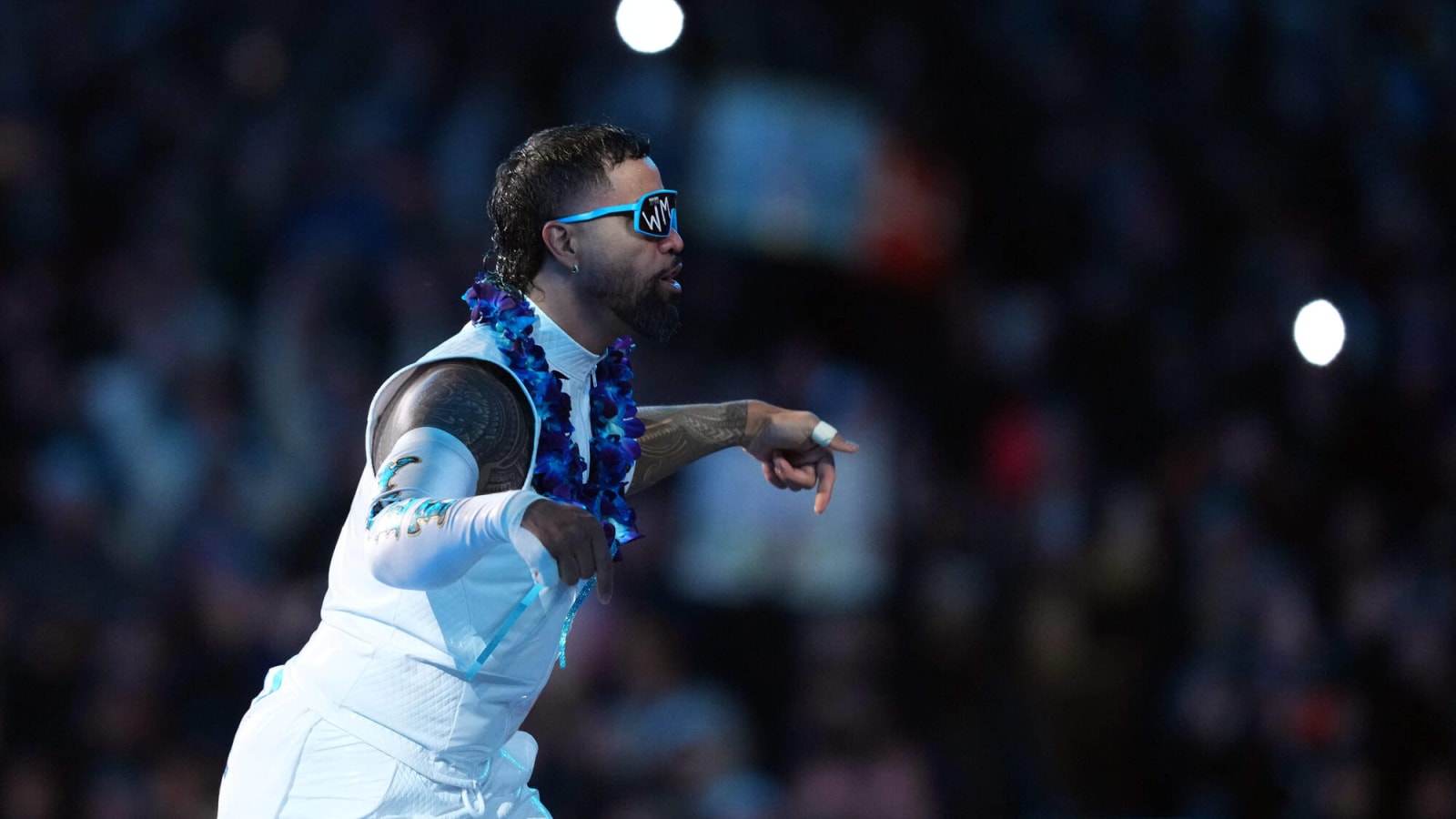 Watch: Jey Uso makes referee do the YEET during a match against former WWE Champion after SmackDown went off-air