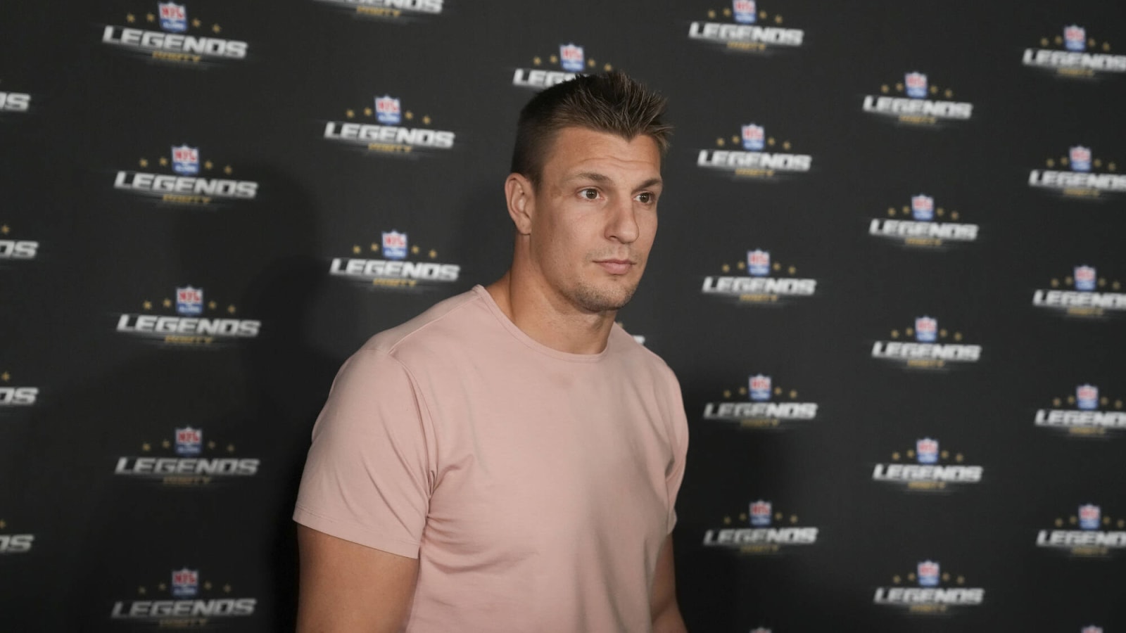 Rob Gronkowski shares ‘super depression’ problems with Patriots