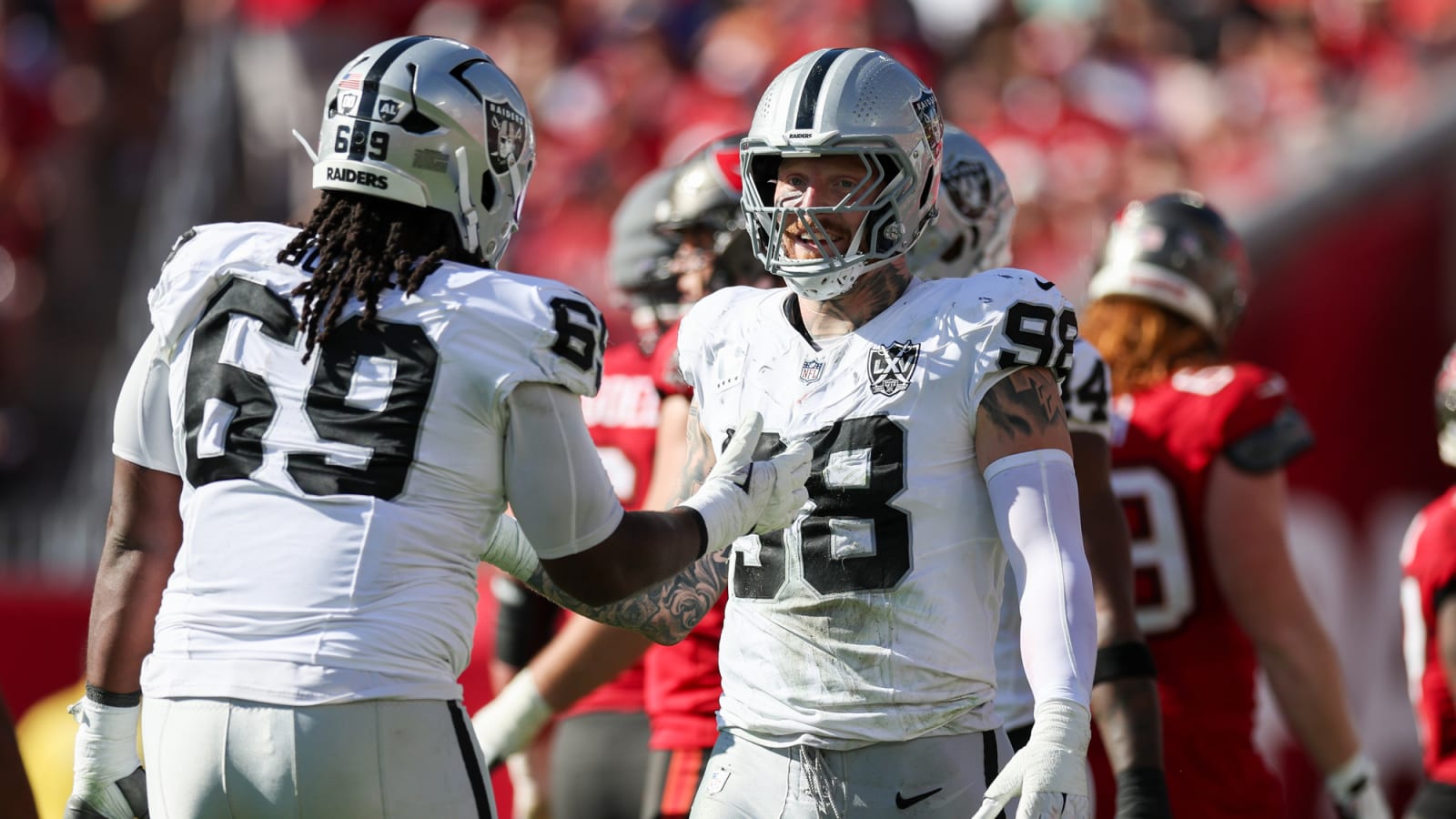 Raiders&#39; Marx Crosby Hints at Eagles Trade
