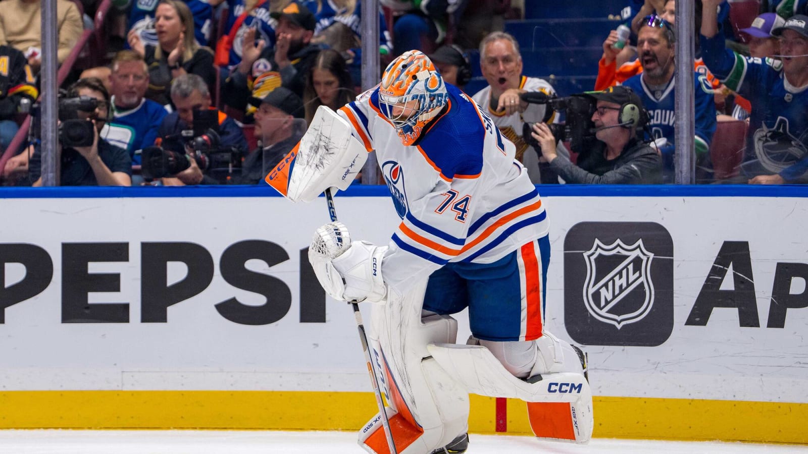 Oilers Dealing with Illness, Skinner Back in for Game 6