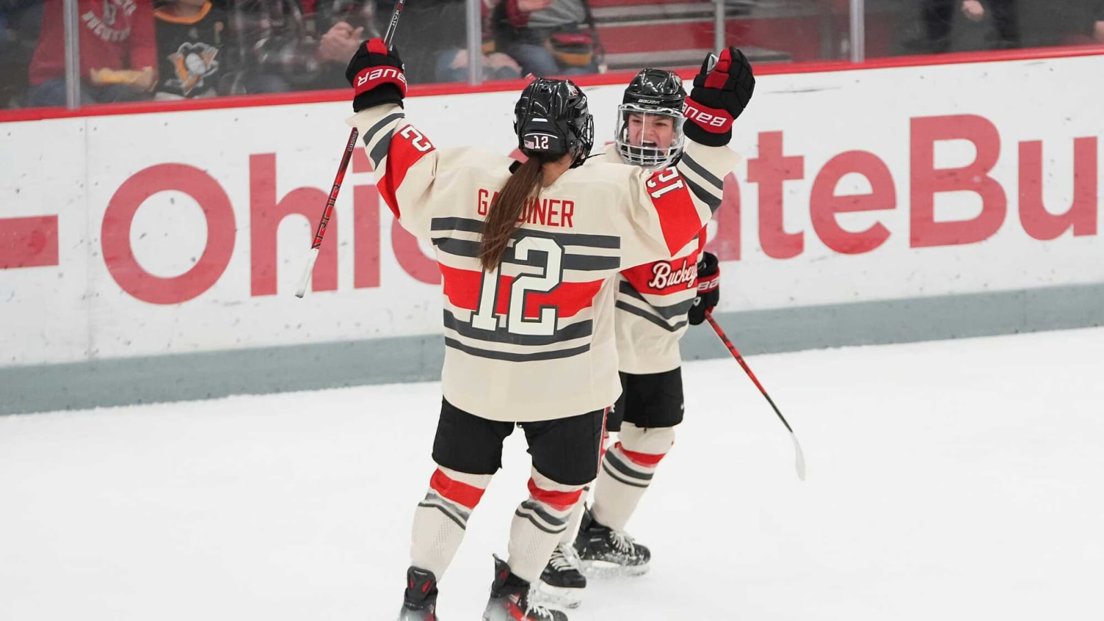 PWHL Montreal signs Jennifer Gardiner to two-year contract