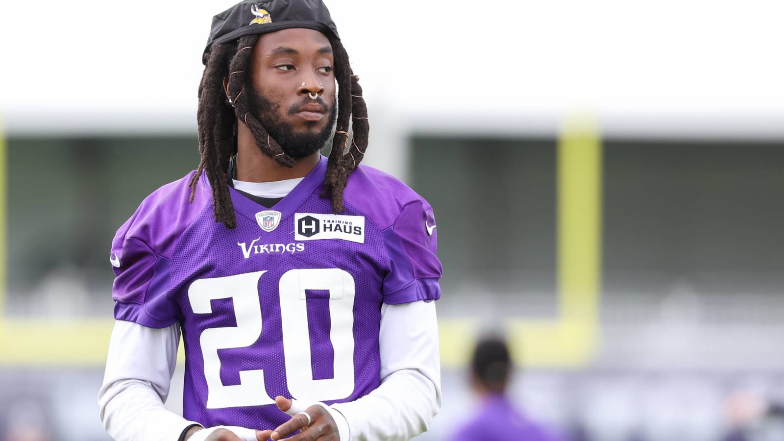 Bears promoting former Vikings CB to active roster for Bills game