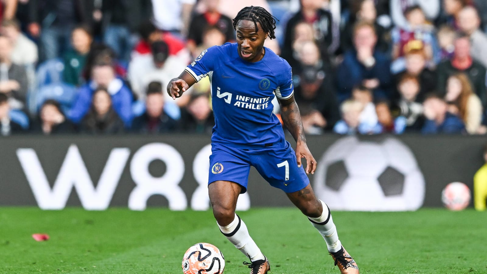 Watch: Chelsea ace Raheem Sterling inspires young art students at the National Portrait Gallery