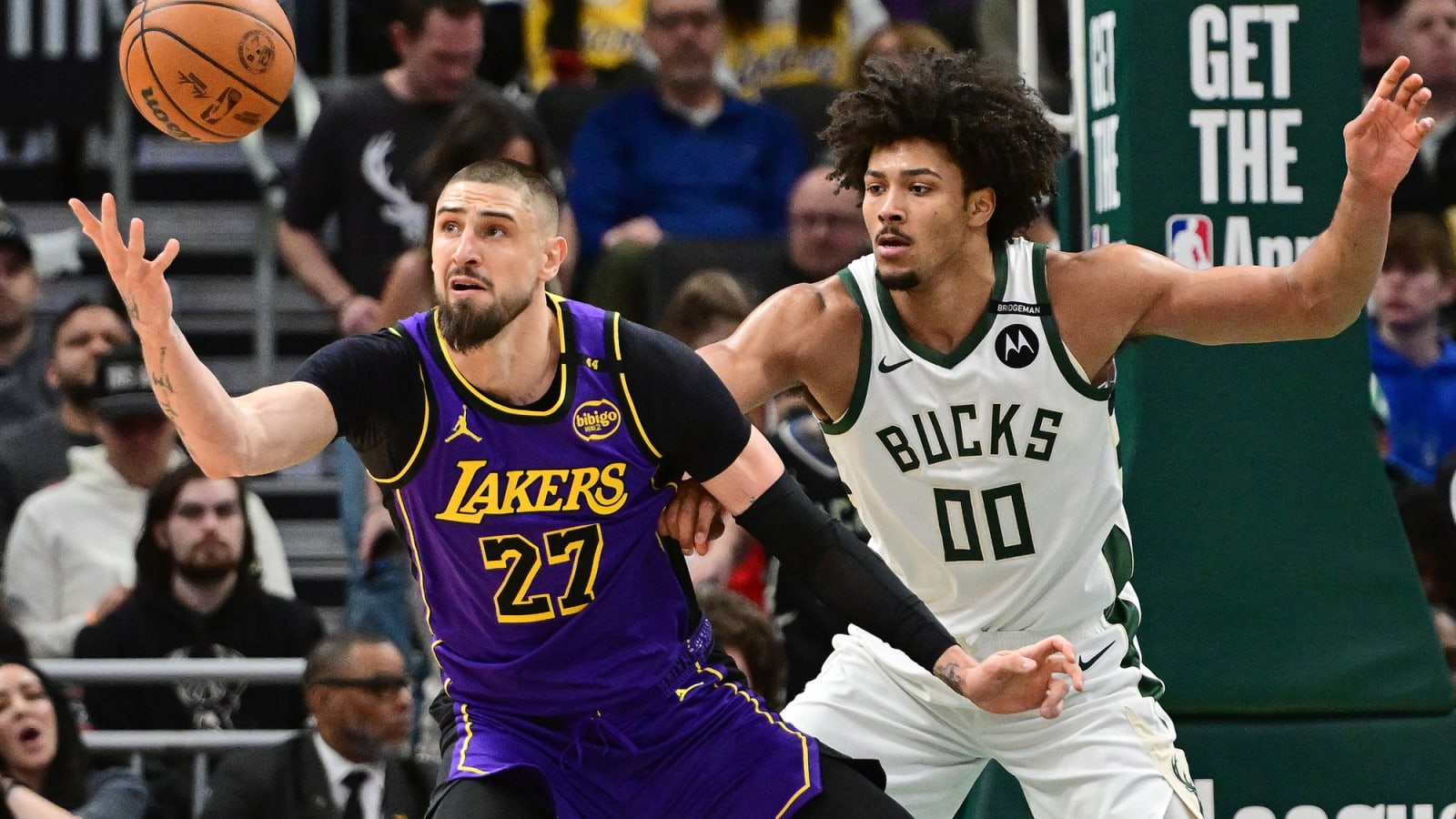 Bucks big man out four weeks after undergoing thumb surgery