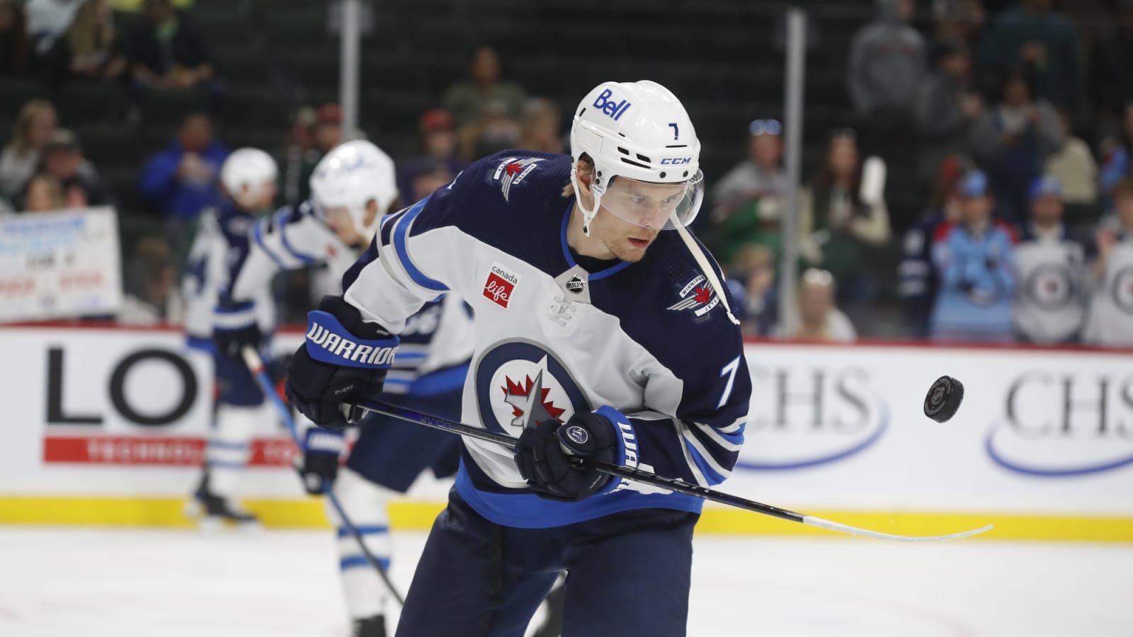 Winnipeg Jets Extend Vladislav Namestnikov, Shift Focus to Ehlers