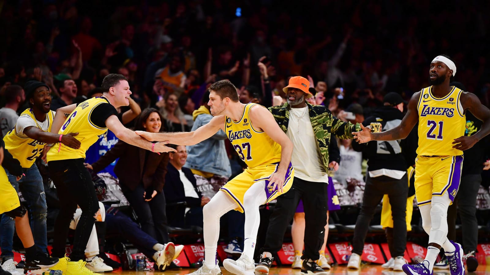 NBA Fans Go Crazy After Los Angeles Lakers Pull Off OT Win From The Brink Of Death Against The New Orleans Pelicans