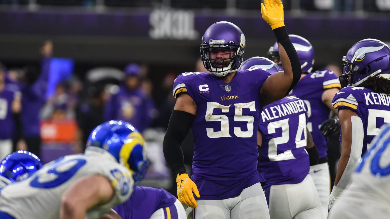 Vikings Elevate LB Anthony Barr For Monday Night Football