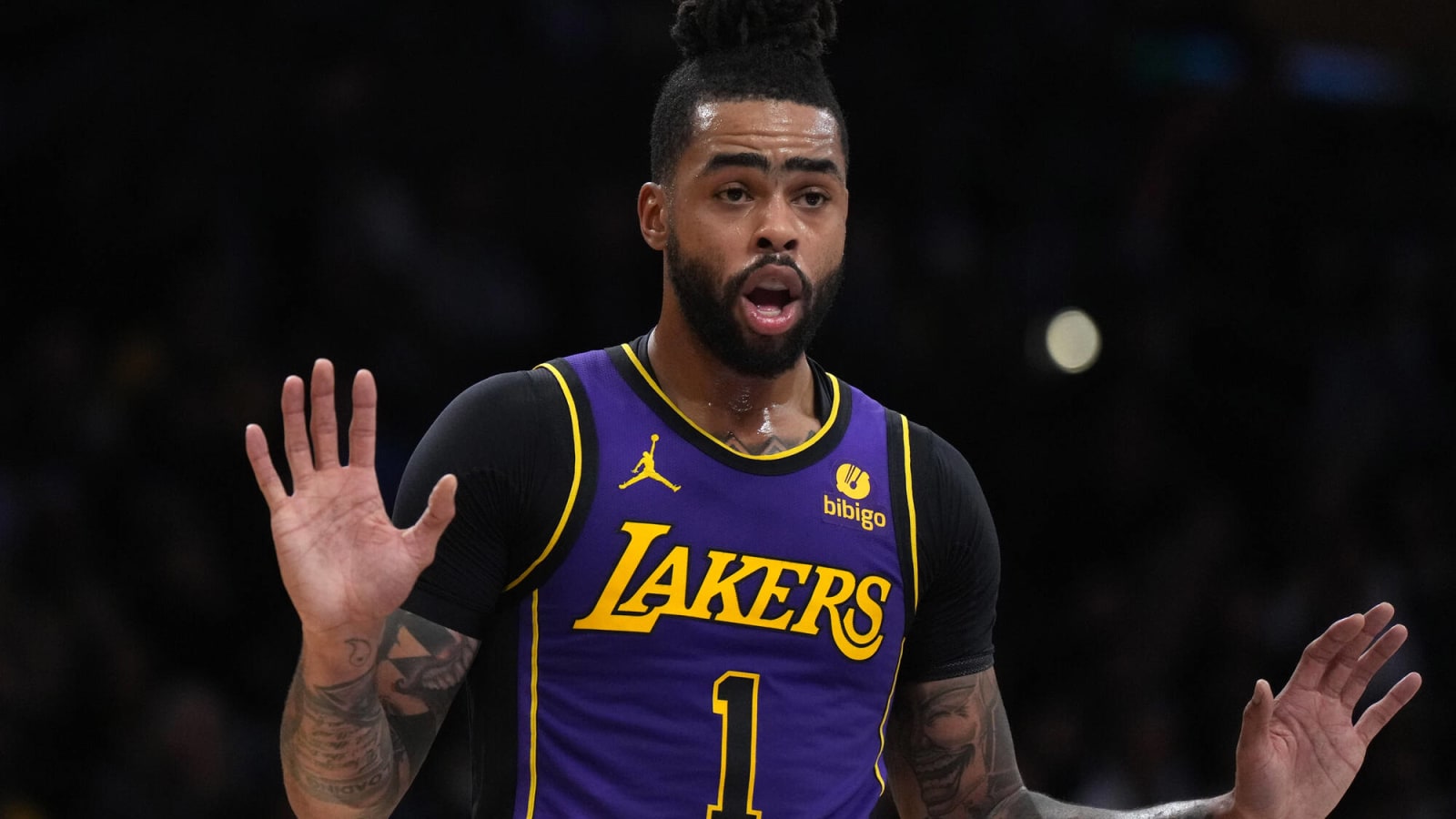 Report: Lakers may be aiming to keep D’Angelo Russell