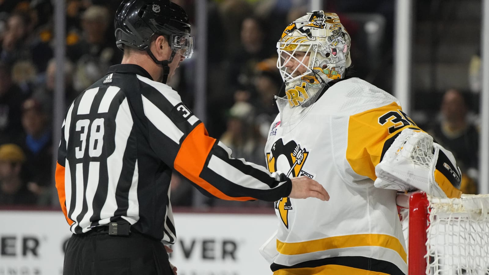 Pittsburgh Penguins score hilarious own goal against Arizona Coyotes at Mullett Arena