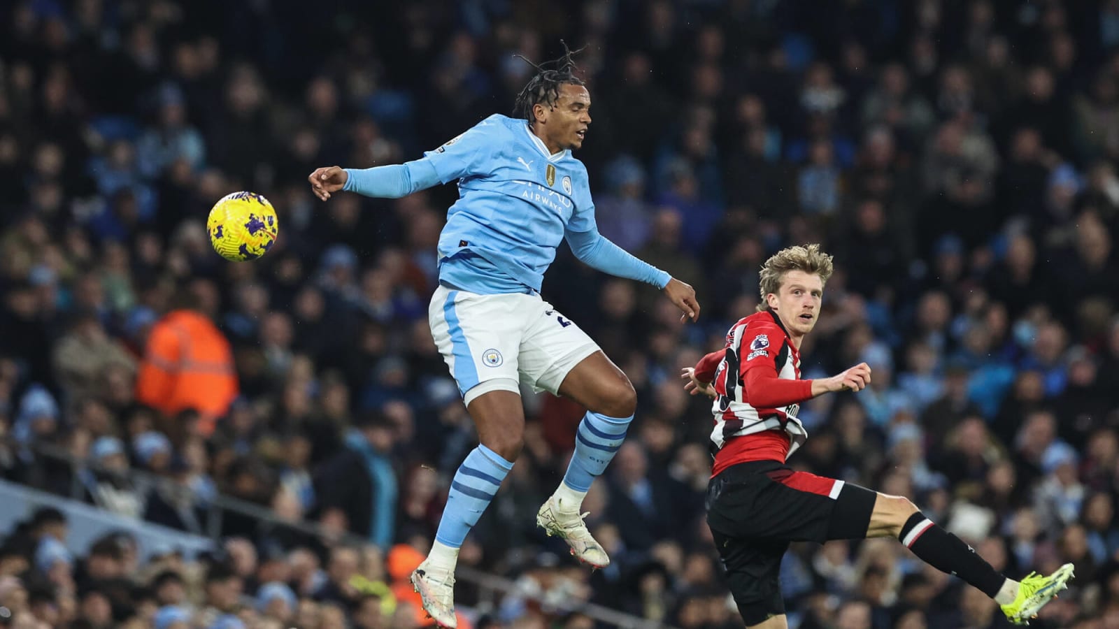 Who is better suited at right back for Manchester City in Sunday’s derby?