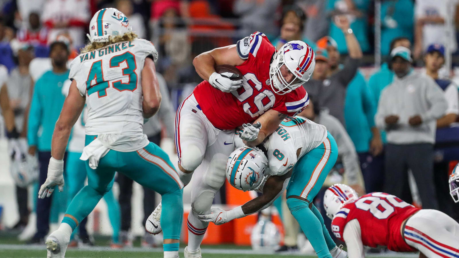 Patriots vs. Dolphins Snaps & Grades: &#39;Strange&#39; Ending; Who&#39;s Failing?