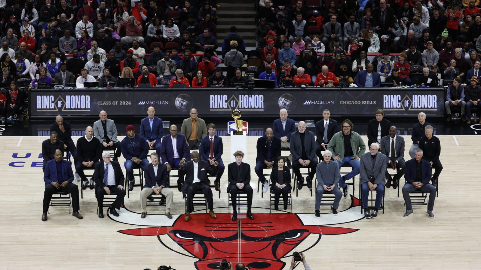 Bulls great Stacey King slams fans over booing Jerry Krause's widow