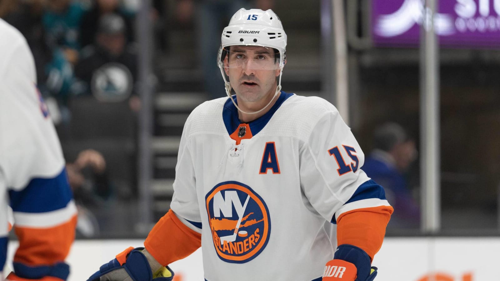 Islanders Jolt Back To Life Against Jets