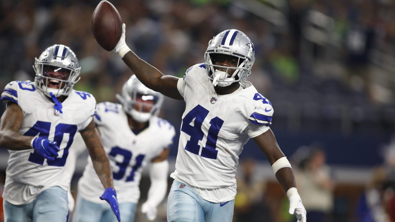 &#39;I&#39;m a Hybrid!&#39; Bell Embracing Versatility for Cowboys