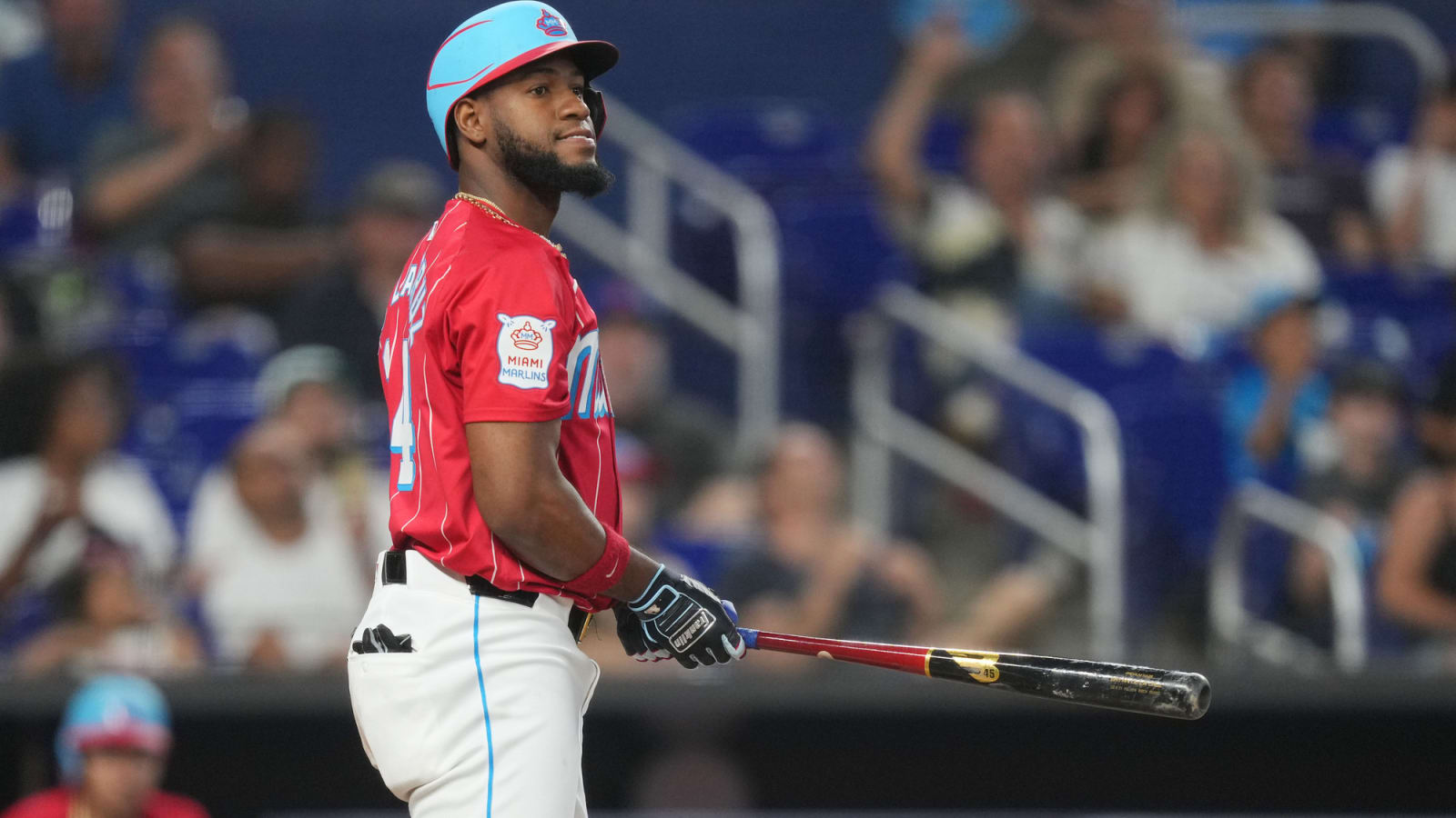  Pirates Trade For Bat, Acquire Bryan De La Cruz From Marlins
