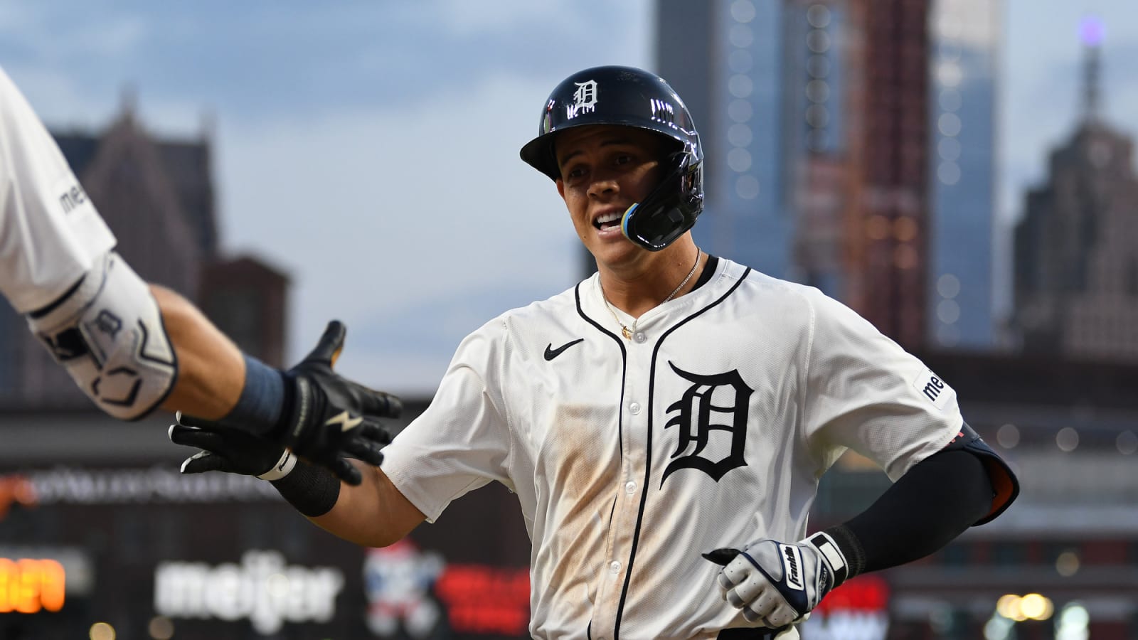 Braves reportedly agree to deal with potential Austin Riley replacement