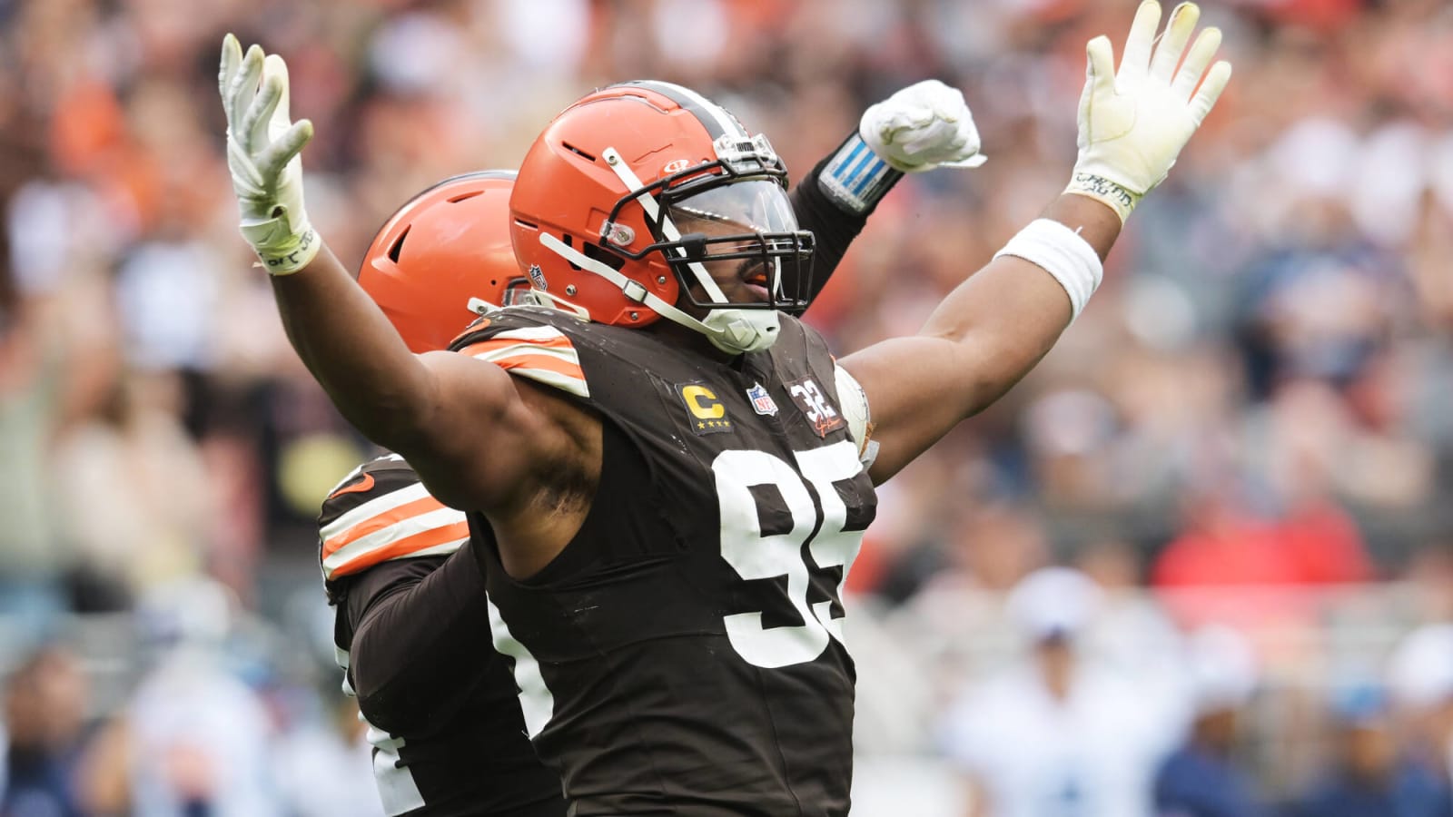 Browns’ Myles Garrett Reveals Massive Injury Update