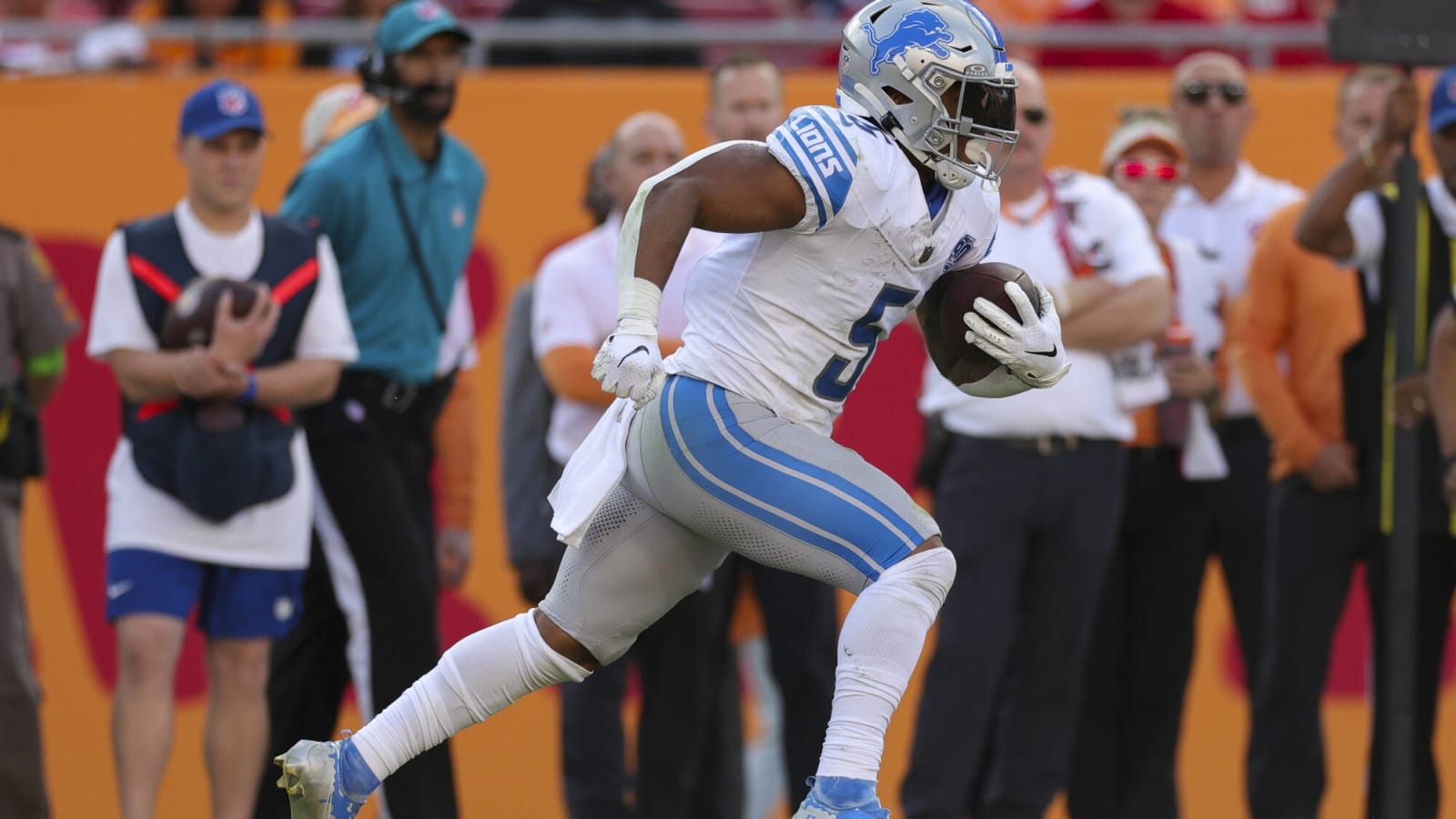 Detroit Lions RB David Montgomery Trending in Wrong Direction; Proven Star’s Status in Question Ahead of Monday Night Football – Week 8