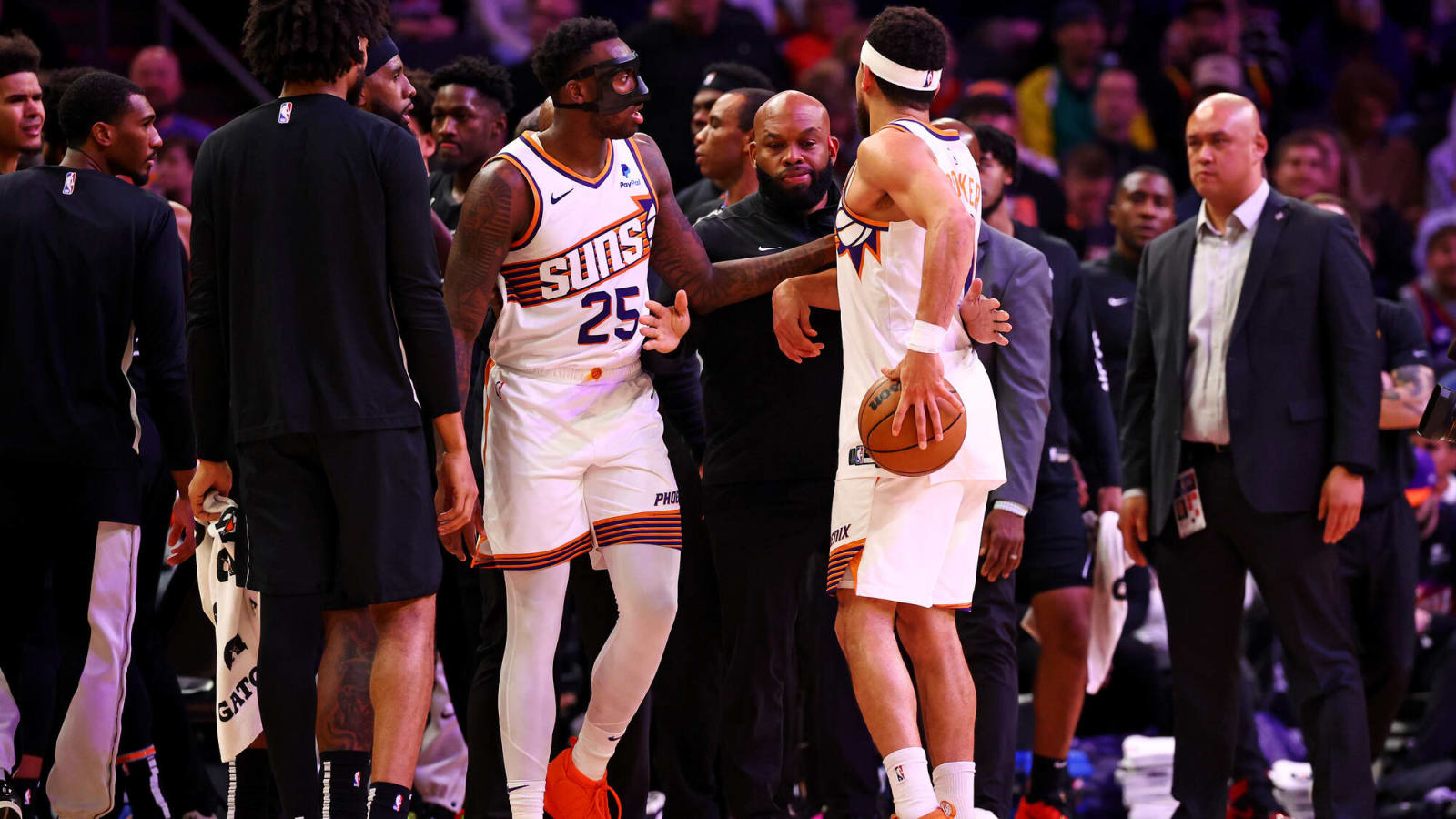 Grading Suns&#39; Big Three Debut