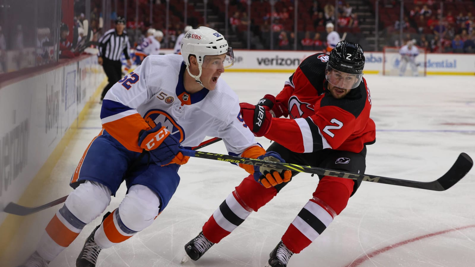 Islanders agree to contracts with two prospects