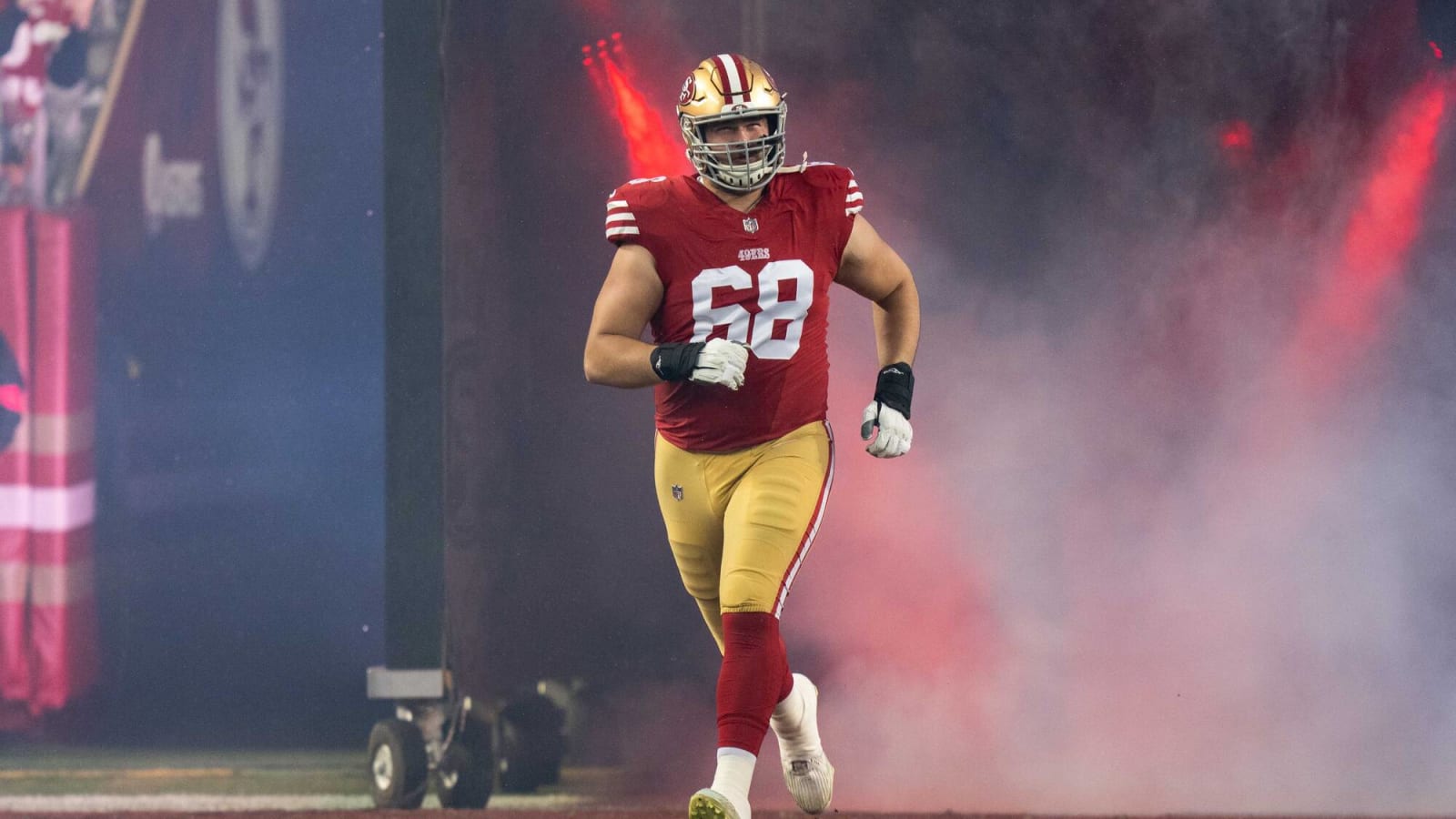 49ers extend right tackle