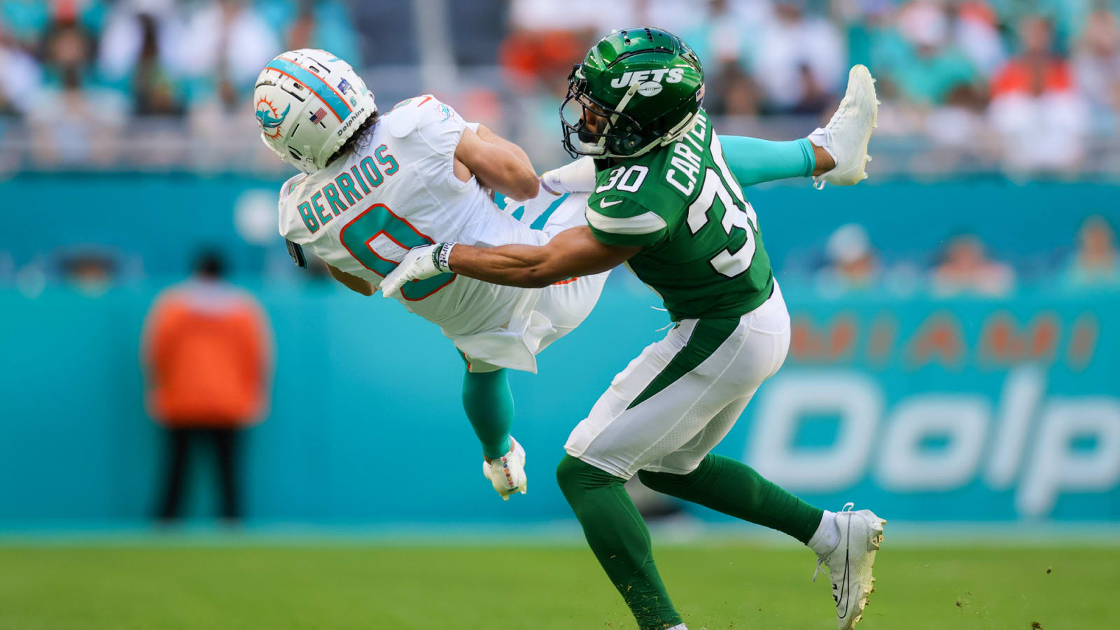New York Jets Agree to Terms With Star Cornerback on Three-Year Extension