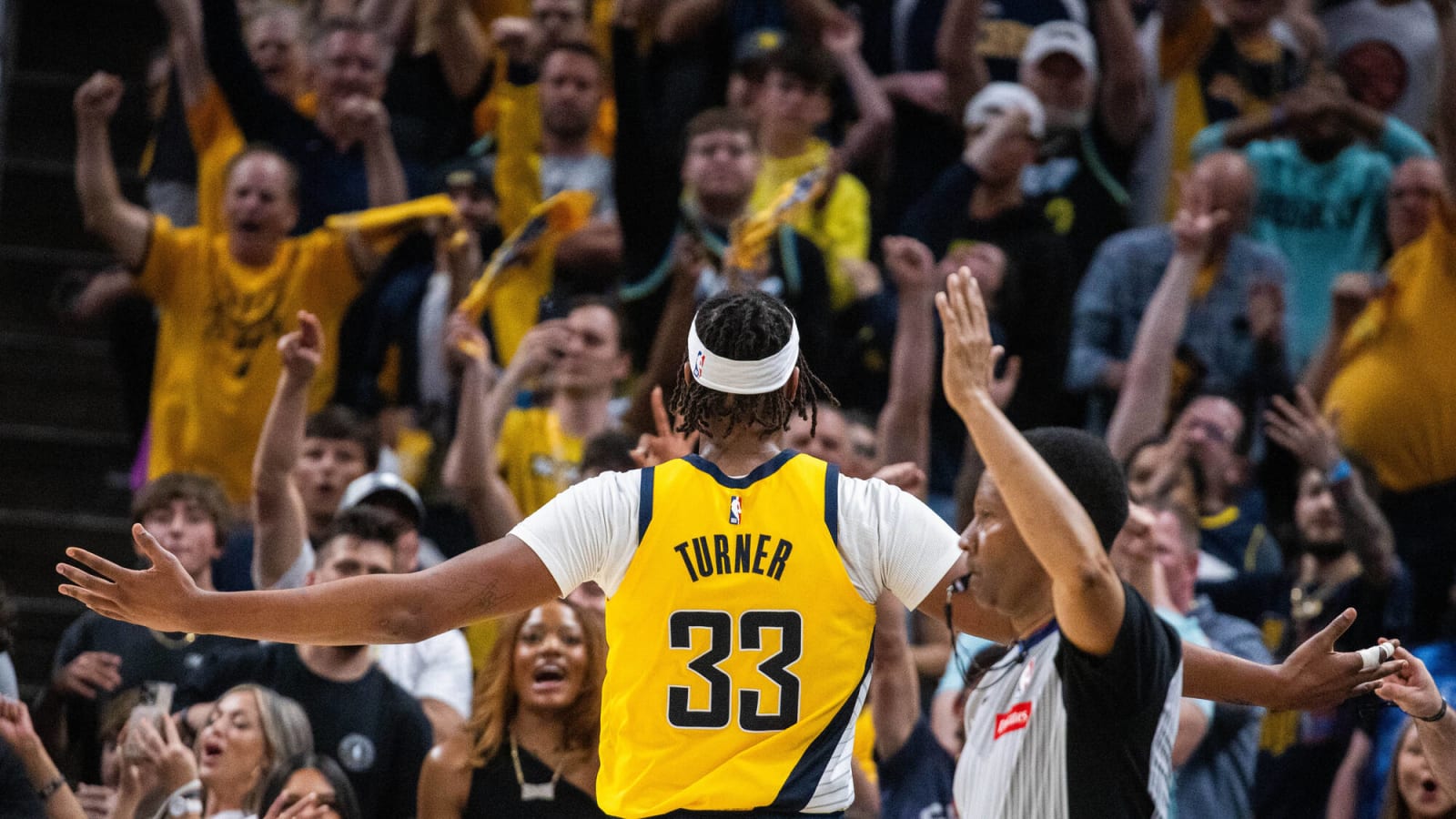 Pacers capture a 3-1 lead over Bucks