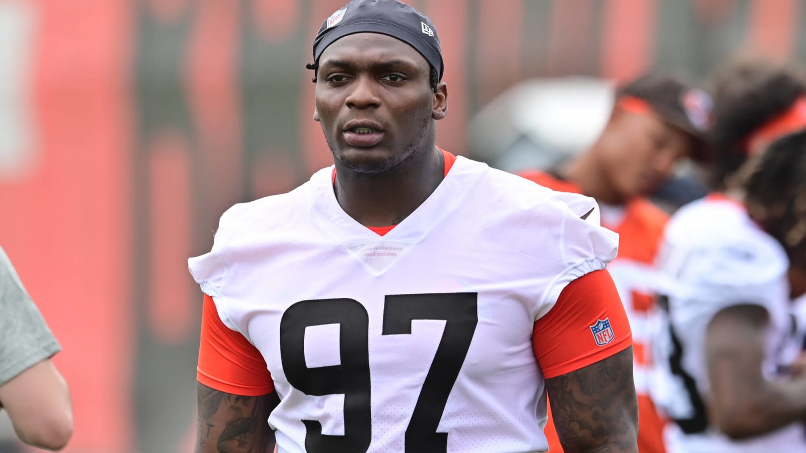 Browns release DT Perrion Winfrey after he allegedly threatened a woman