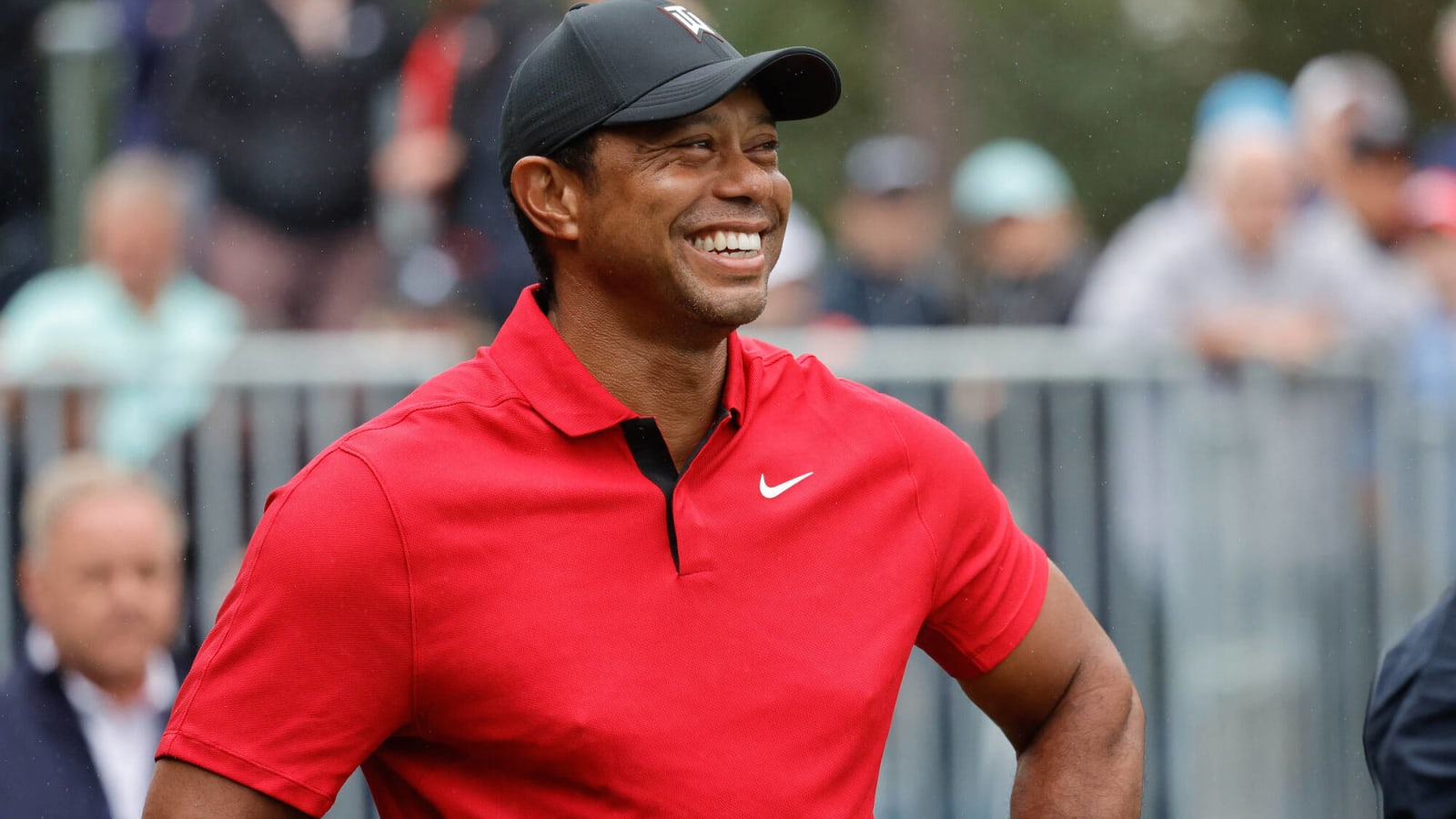 Tiger Woods Teases &#39;Sunday Red&#39;