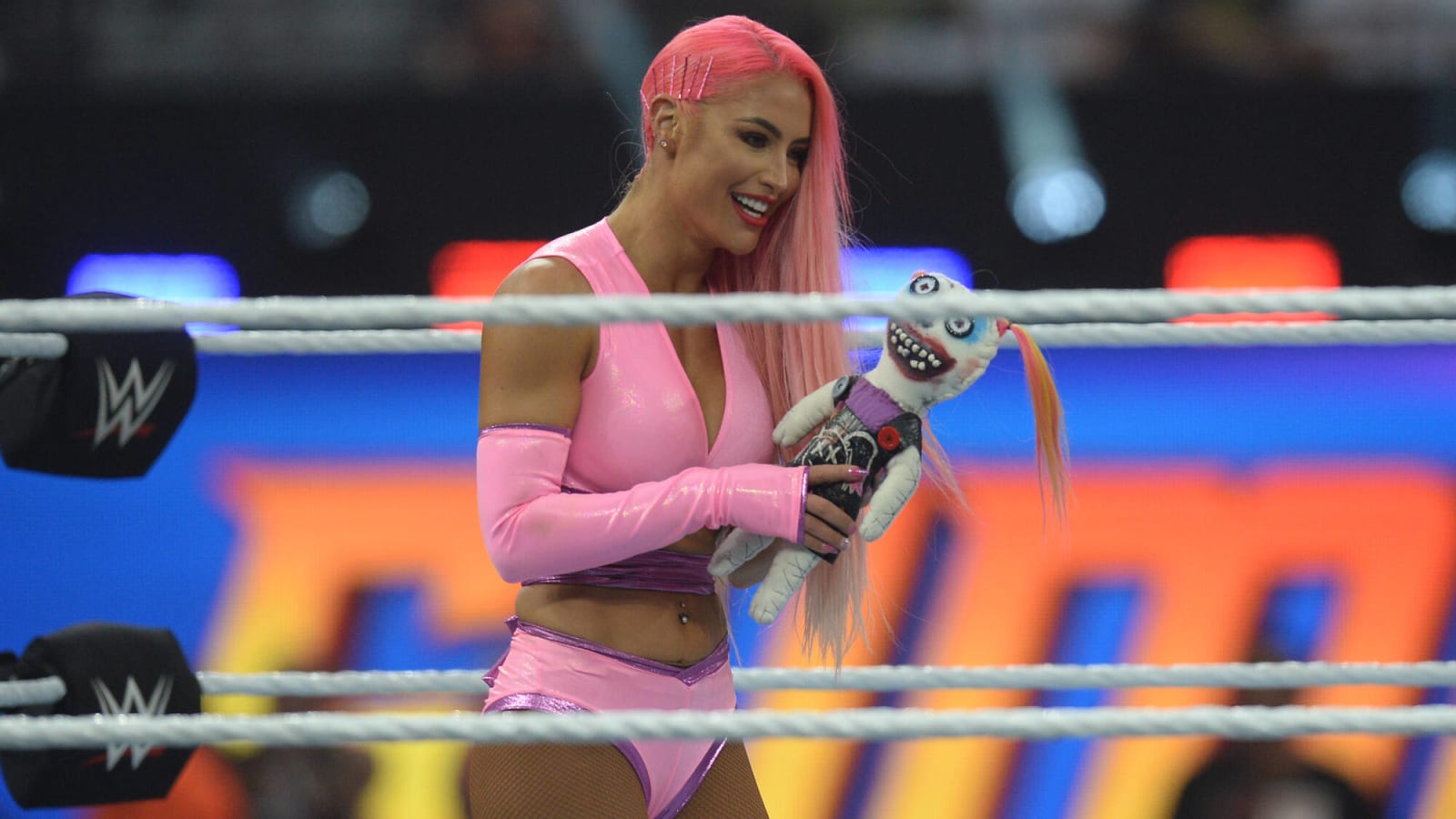 Eva Marie Reveals She Went To The Emergency Room Due To ‘Massive’ Allergic Reaction To Fire Ant Bites