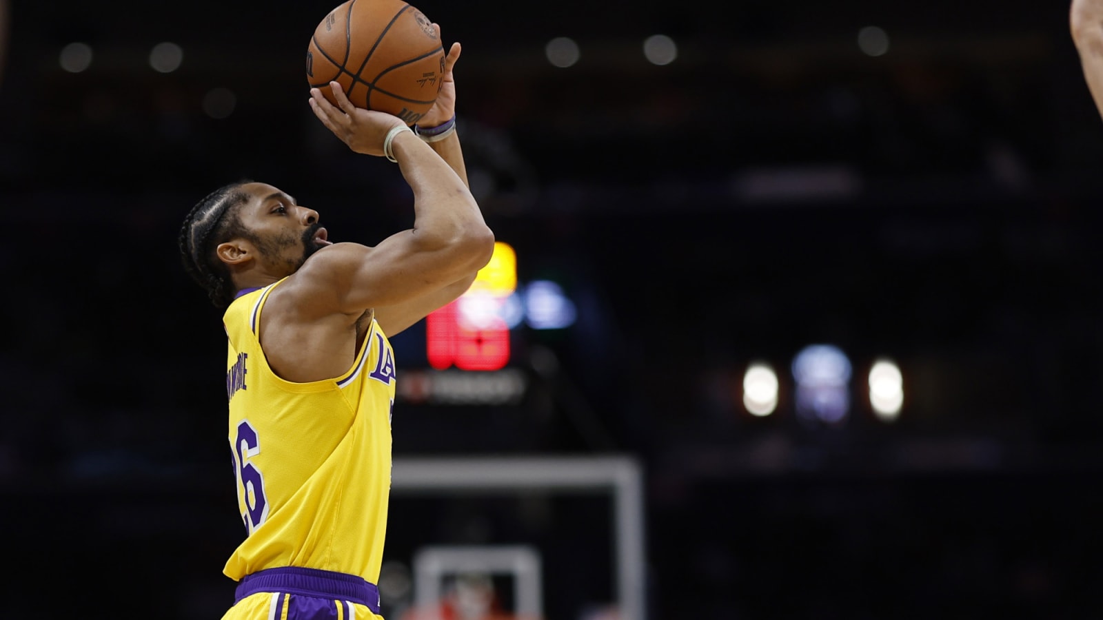 Free Agent Los Angeles Guard Suing Luxury Car Company