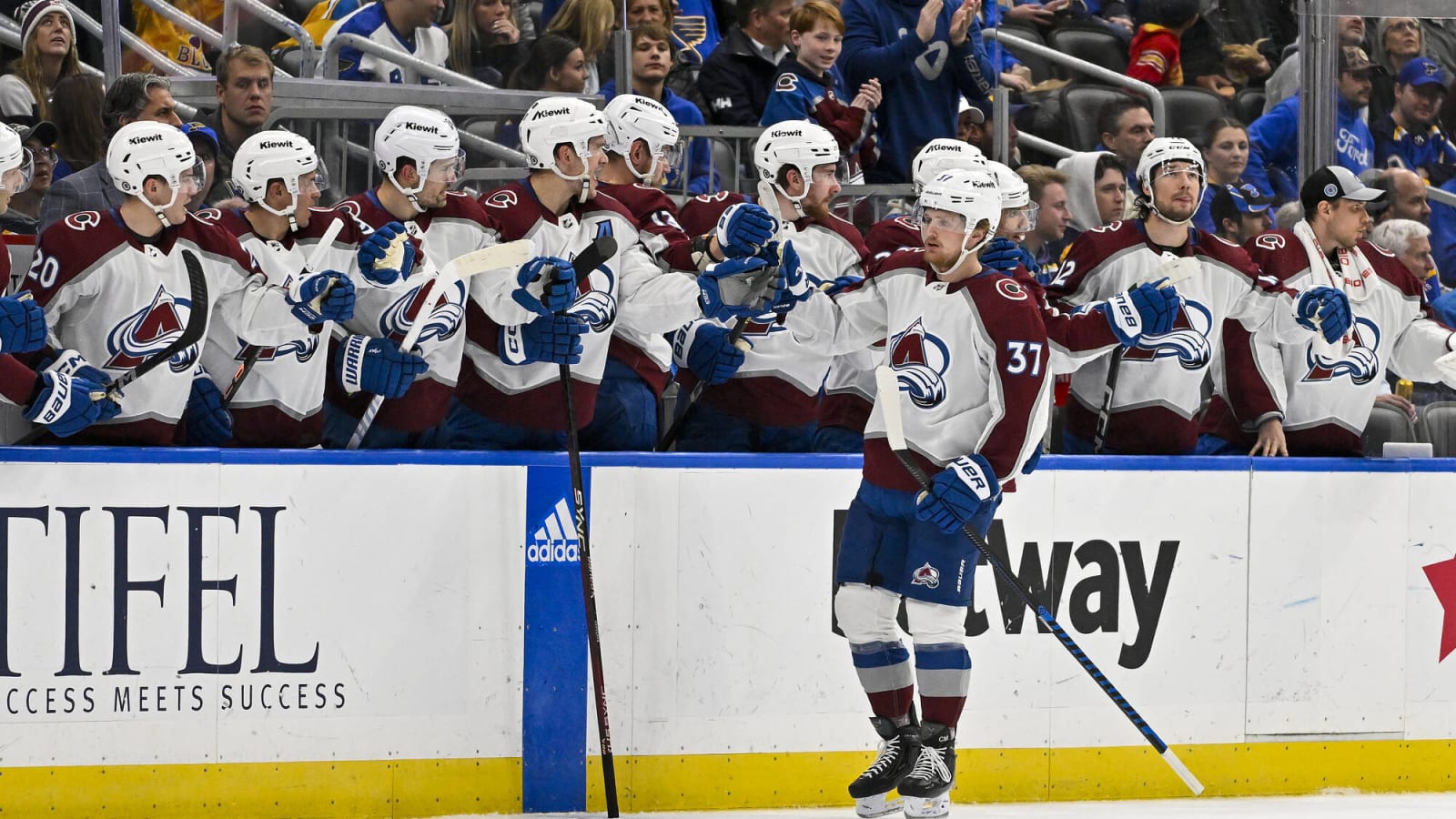 Avalanche Gameday: Mittelstadt Impresses Coach With All-Around Play