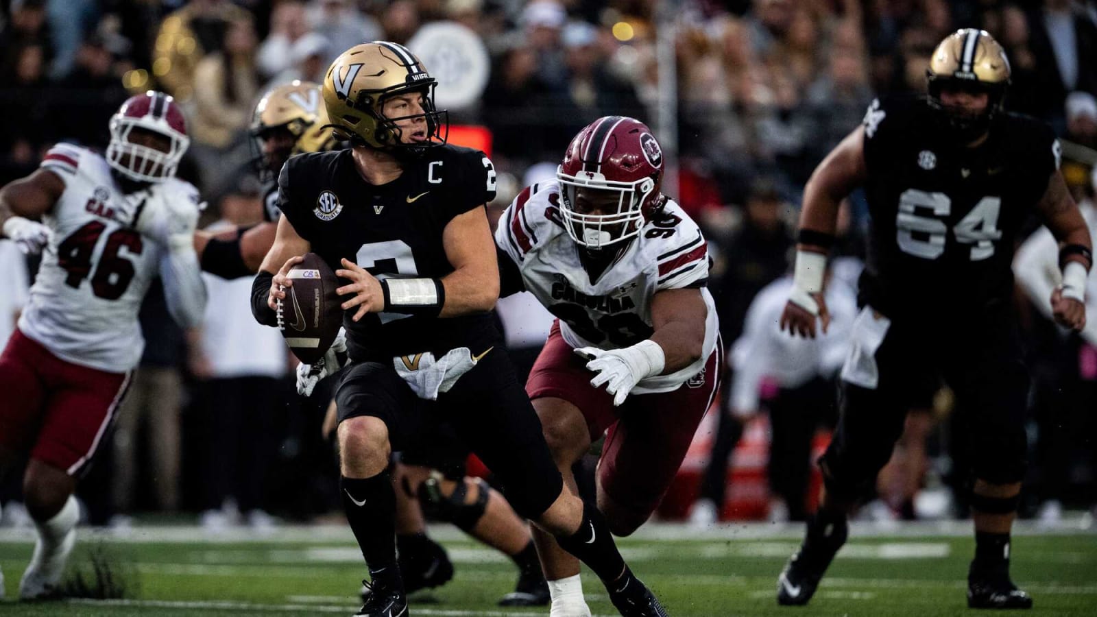 PFF links South Carolina DT T.J. Sanders to 49ers as best Day 2 draft fit