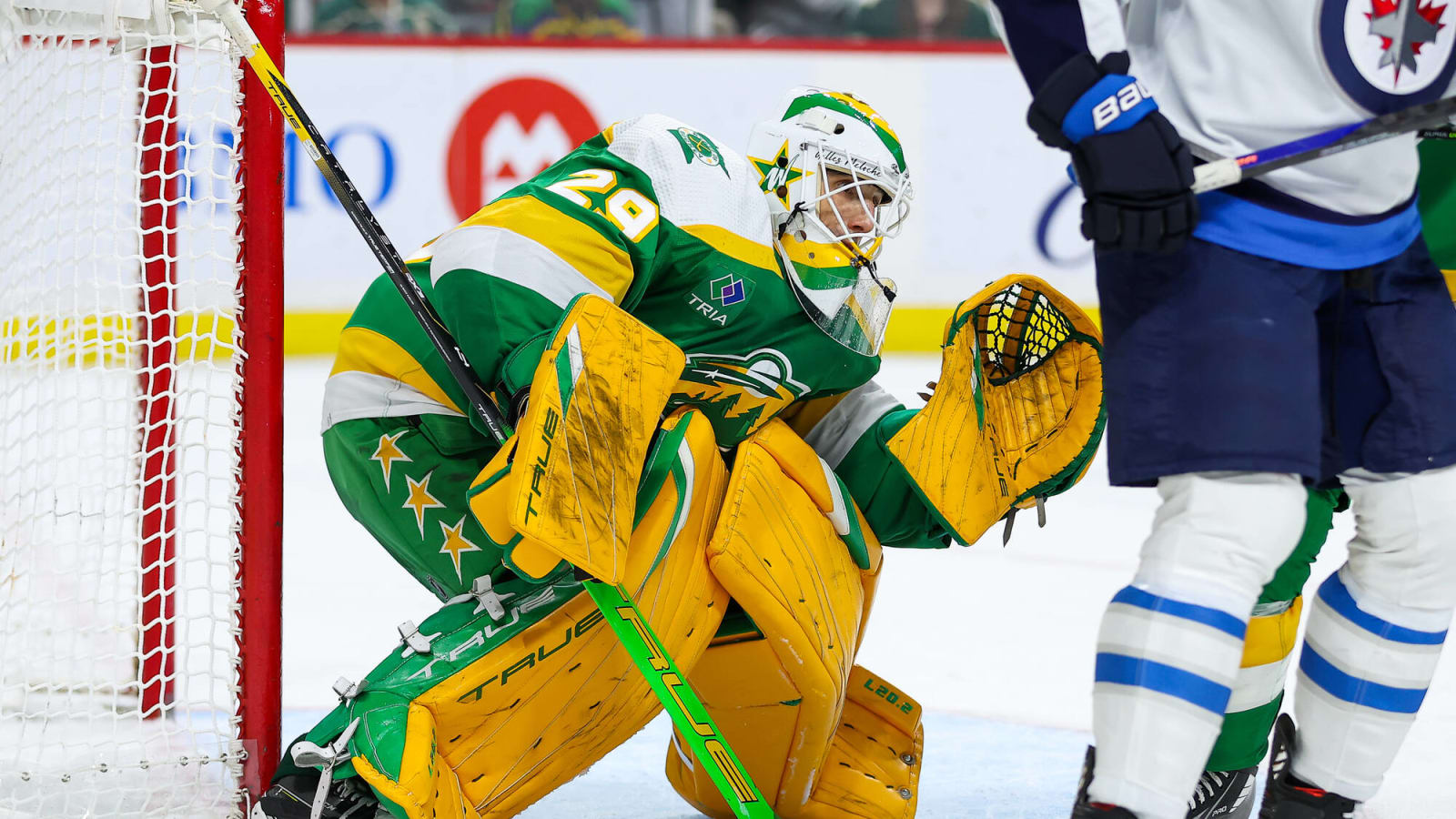 This Week in the NHL: Can Marc-Andre Fleury catch Patrick Roy for second on goalie wins list?
