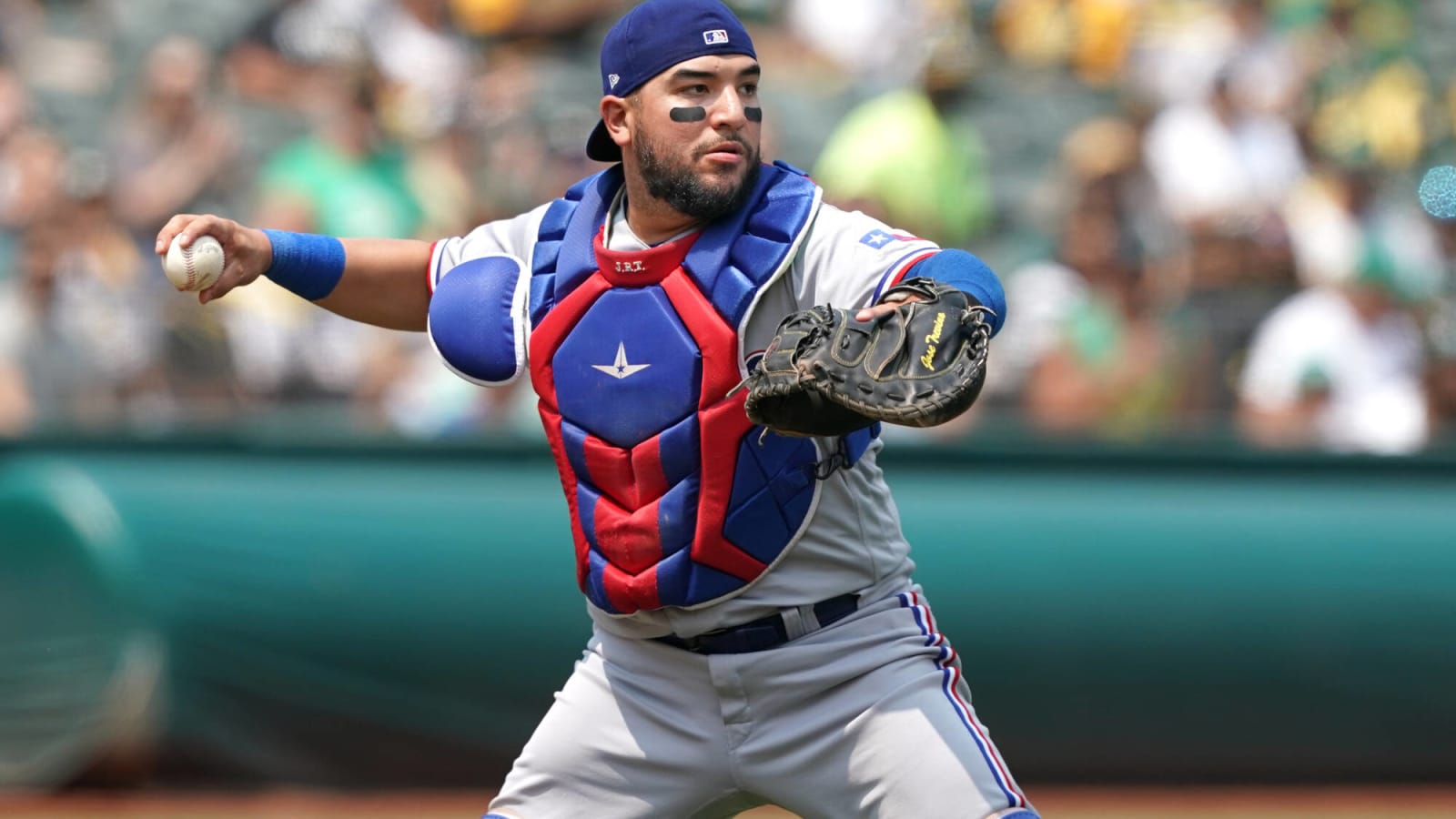 Yankees acquire catcher Jose Trevino from Rangers
