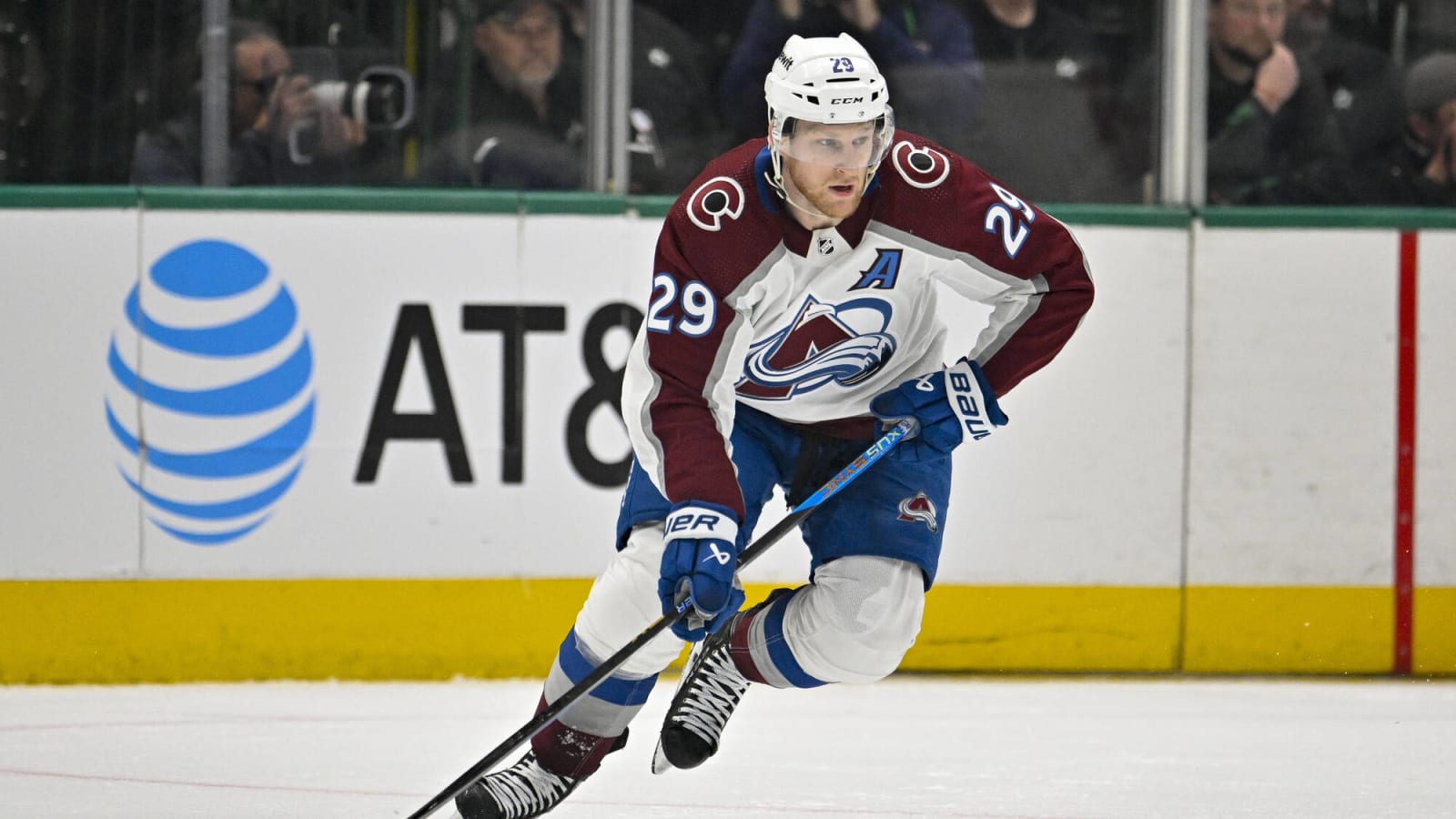 Nathan MacKinnon Deserves to Win First Hart Trophy