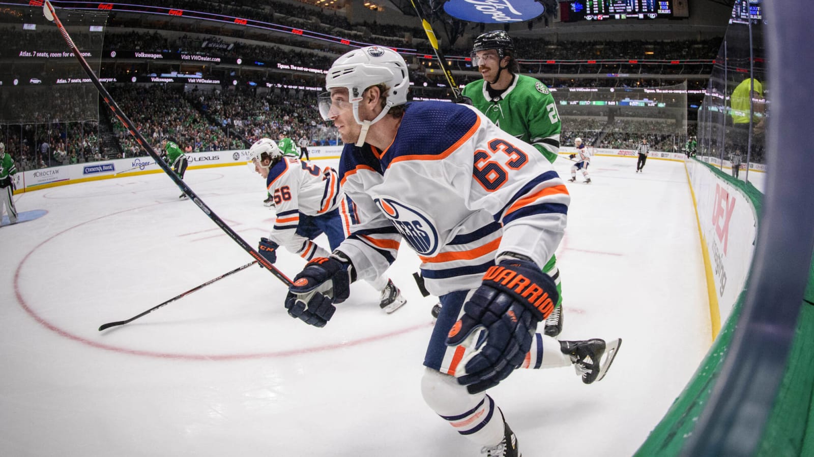  Former Oilers forward Tyler Ennis retires, as weather postpones Wednesday game between Sabres and Blackhawks