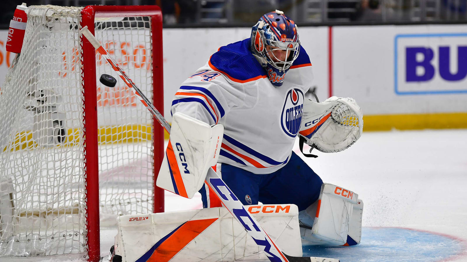 Edmonton Oilers’ Goalie Stuart Skinner is Built for Playoff Success